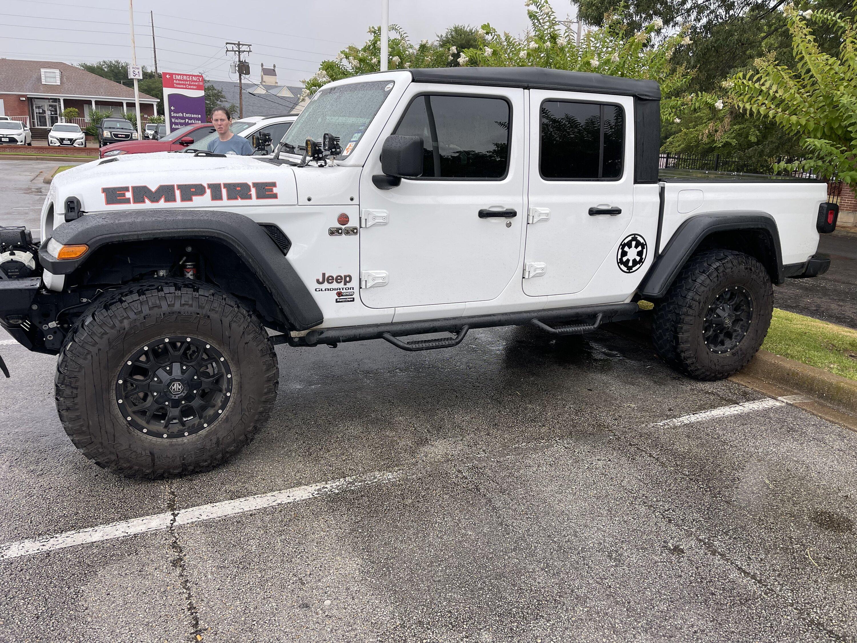 Jeep Gladiator People confused why I removed Mojave hood stickers and badges from my Jeep 67A14539-1F0D-4F85-BBD0-6A547FFDB053