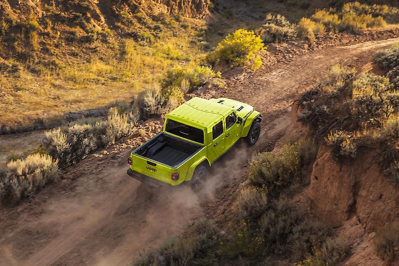 Jeep Gladiator HIGH VELOCITY YELLOW Gladiator JT Club High Velocity Yellow Jeep Gladiator 1