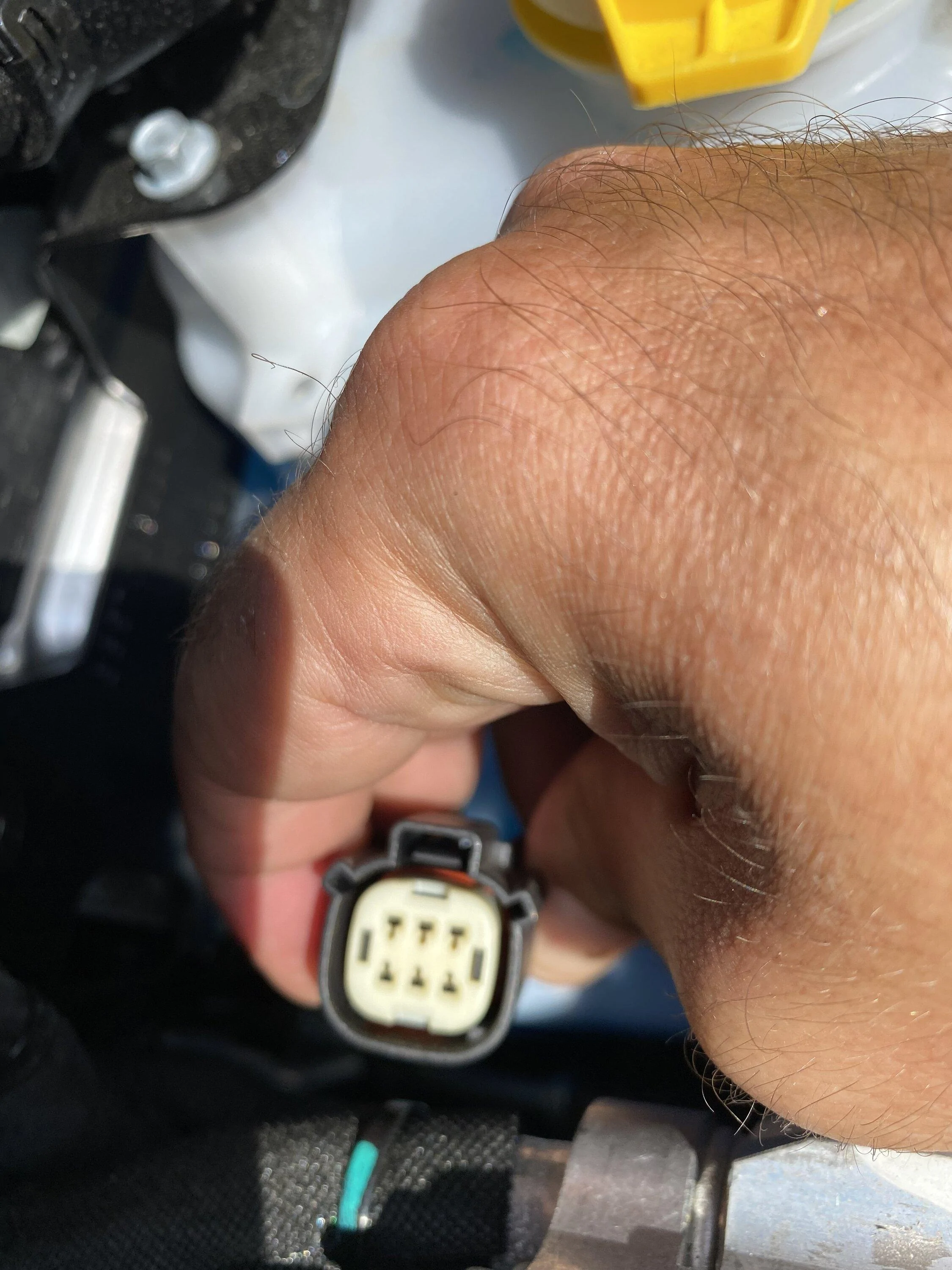 Jeep Gladiator h13 9008 led plug does not fit 3BAFC15B-4076-42AE-9D7E-2D41AF99590C