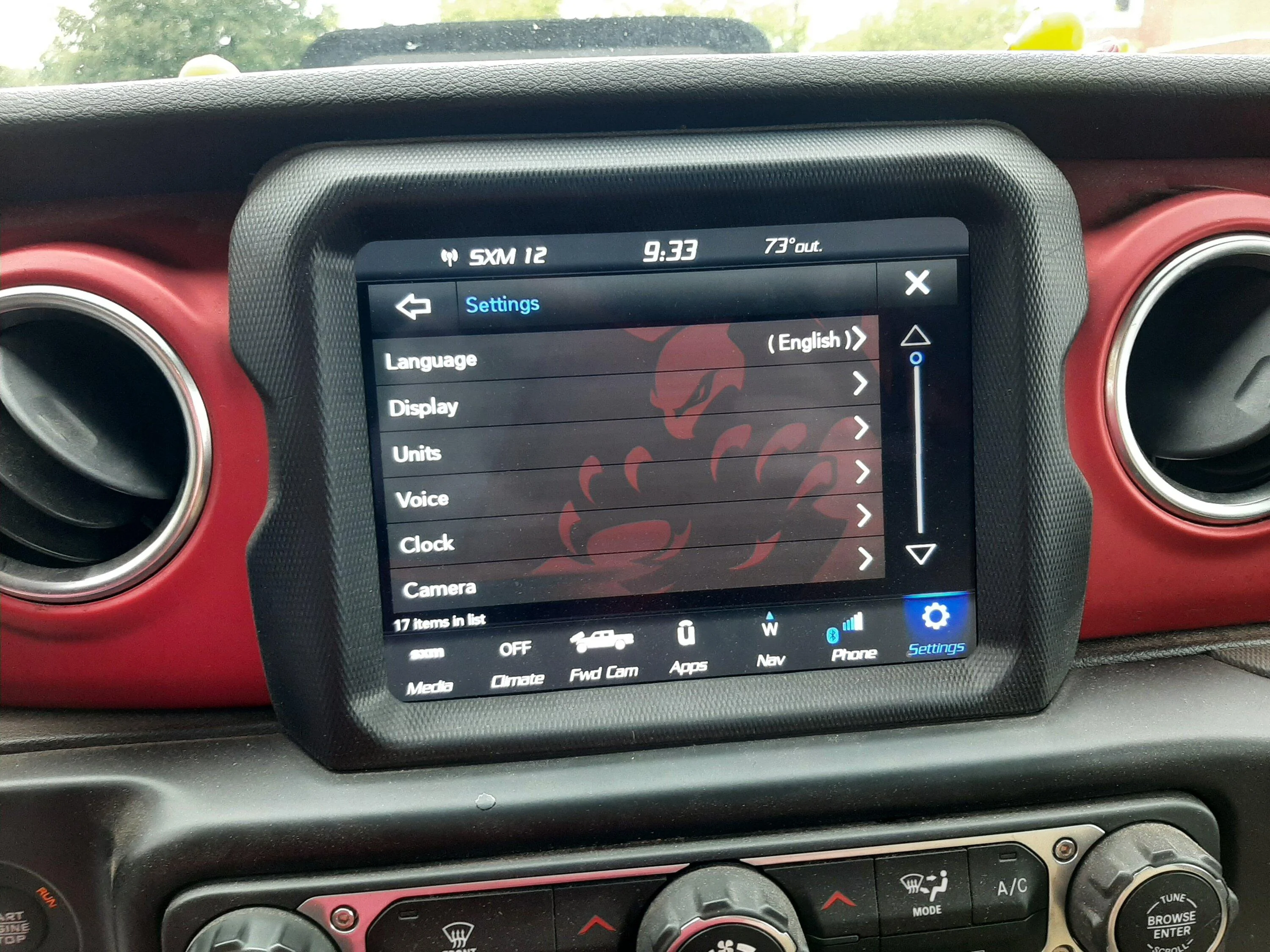 Jeep Gladiator Anyone seen this before on the touch screen?  I tried searching the topics. 20220811_093314