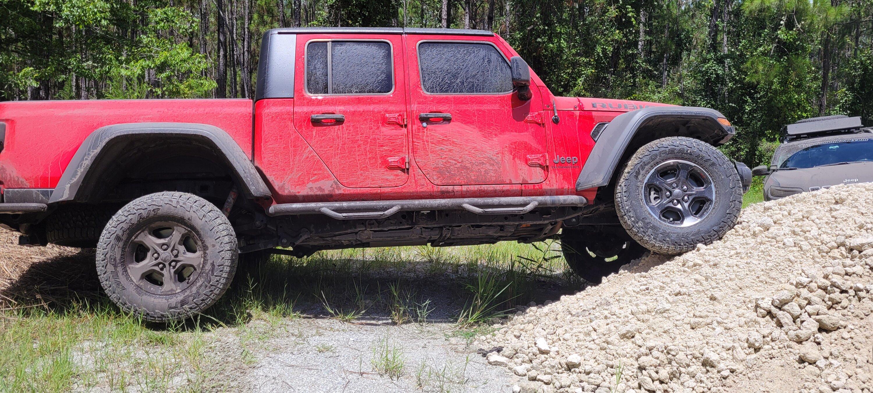 Jeep Gladiator Flexed/flexing- show off ? post your photo & info! flex 2