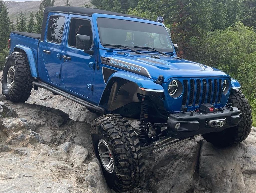 Jeep Gladiator Flexed/flexing- show off ? post your photo & info! F748CE78-4D74-41B3-A402-A296BAA02030_1_105_c