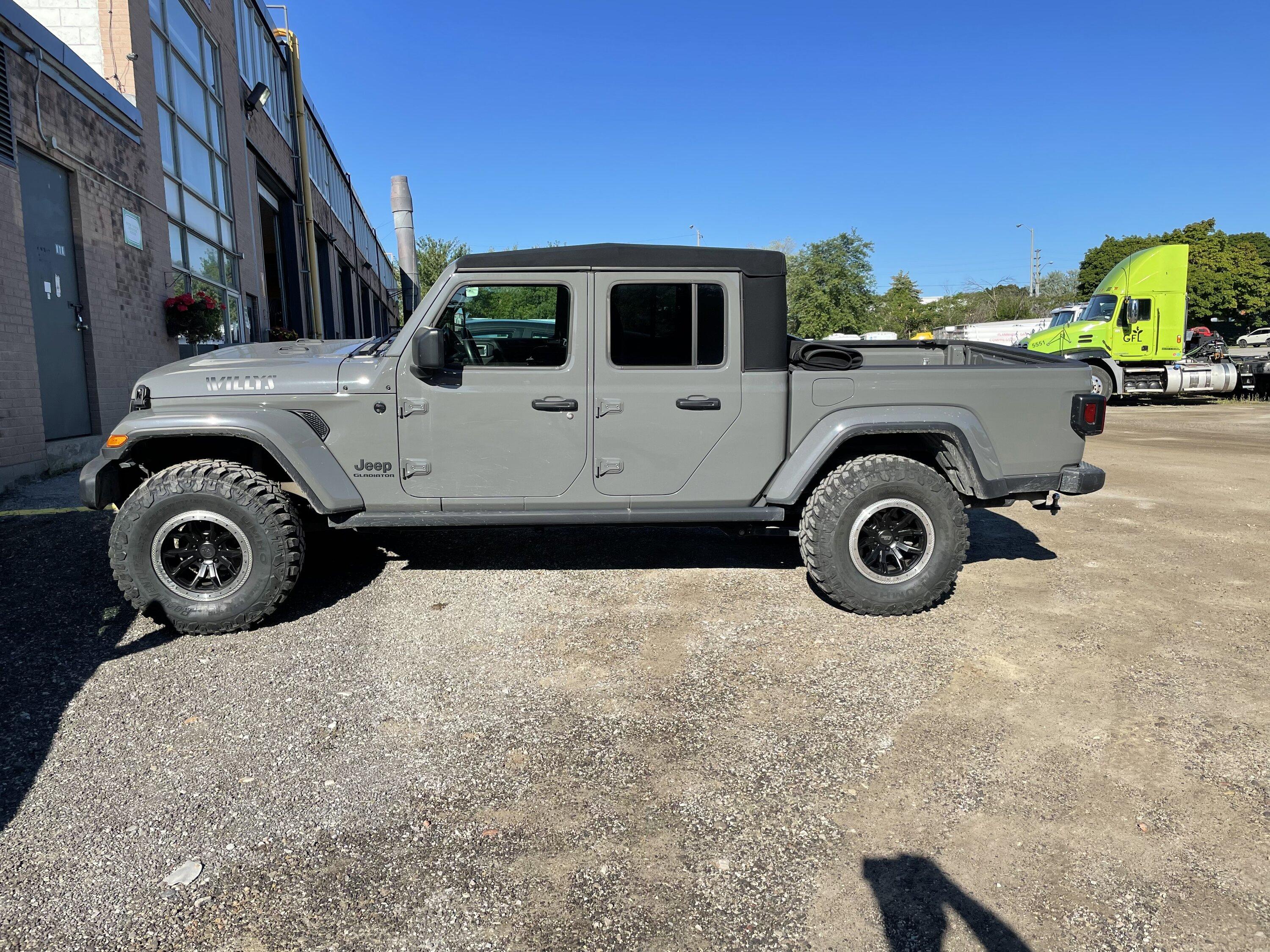 Jeep Gladiator They're real, and they're spectacular. $1100 on sale 315/70r17 kumho mt71 F6C61CDF-E8FC-4E0A-A3B1-641149E5C5E9