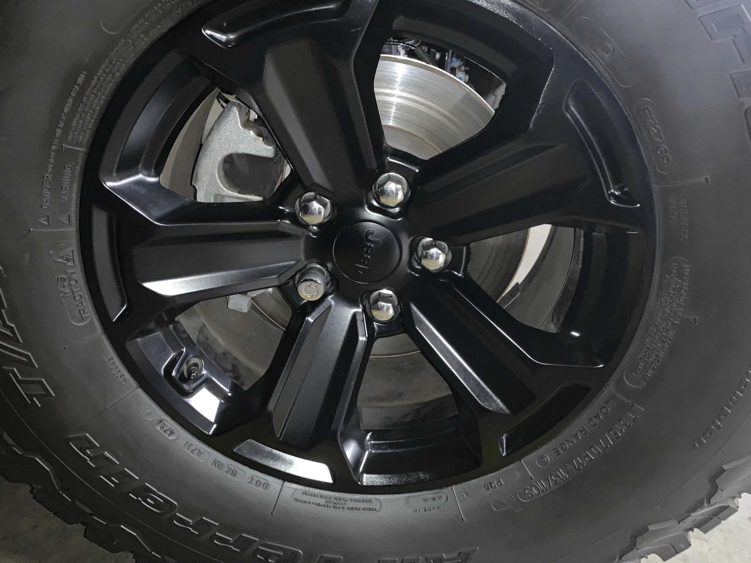 Jeep Gladiator Los Angeles - Set of (5) Good Condition Quadratec Recon Wheels IMG_0518
