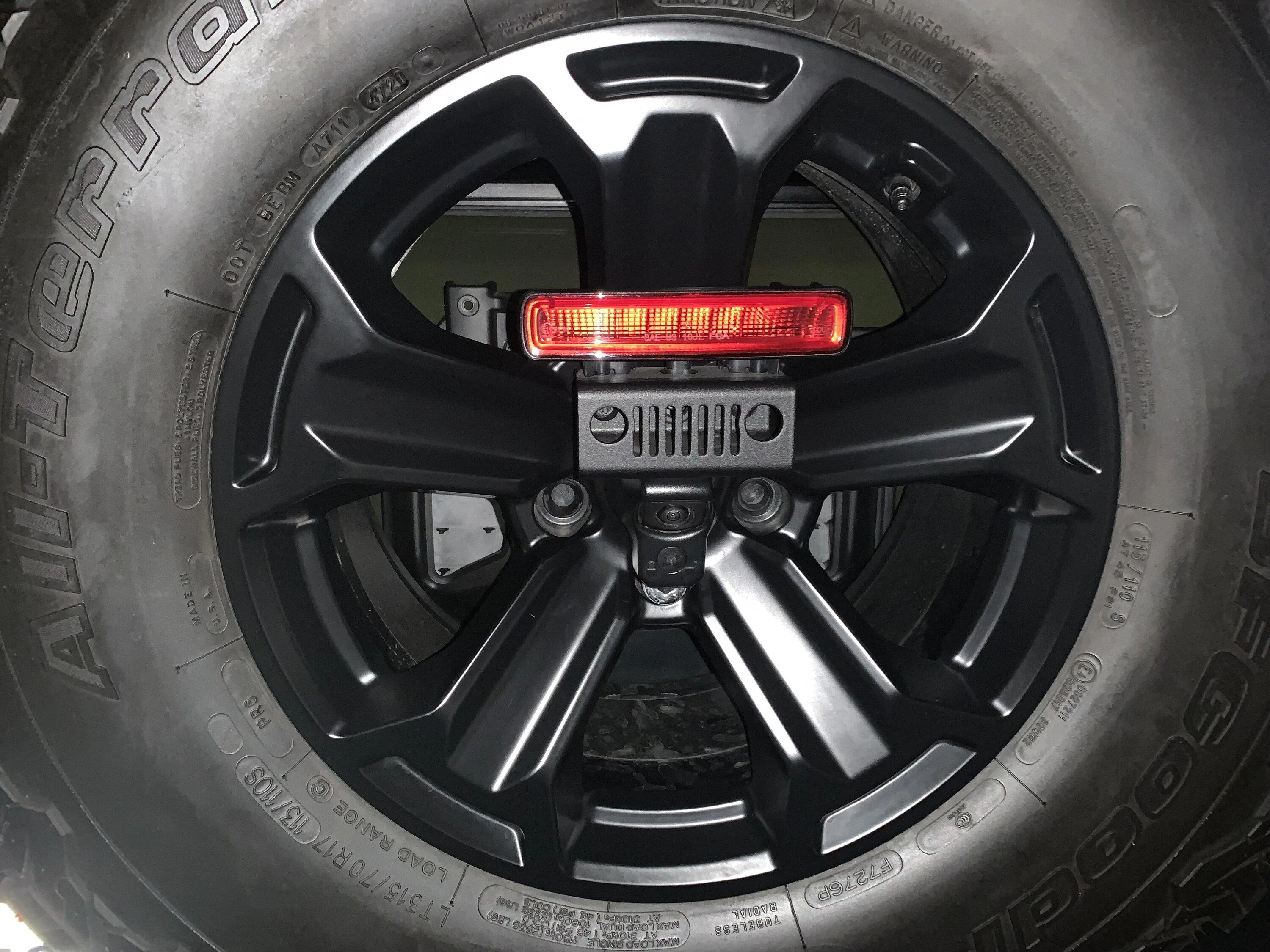 Jeep Gladiator Los Angeles - Set of (5) Good Condition Quadratec Recon Wheels IMG_0516
