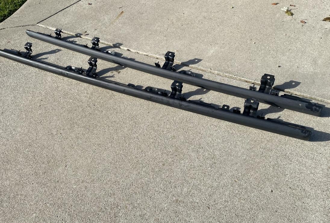 Jeep Gladiator Rubicon oem rock sliders 15CB52A8-F9C3-4770-A7CE-4469B1E9549A