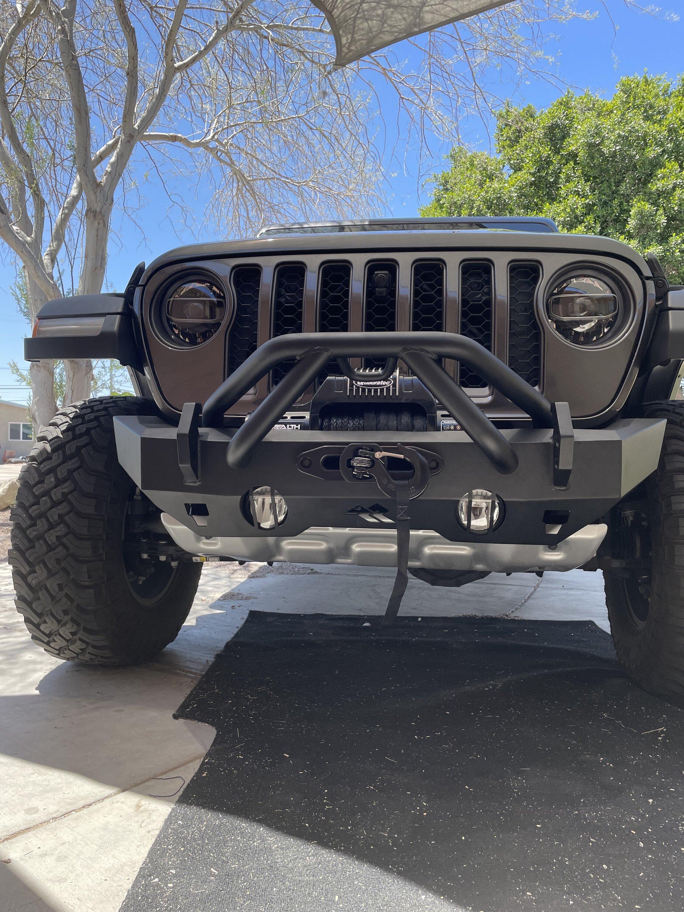 Jeep Gladiator What winch? 23255AA4-731B-48FE-9FA1-731F6E199D2F