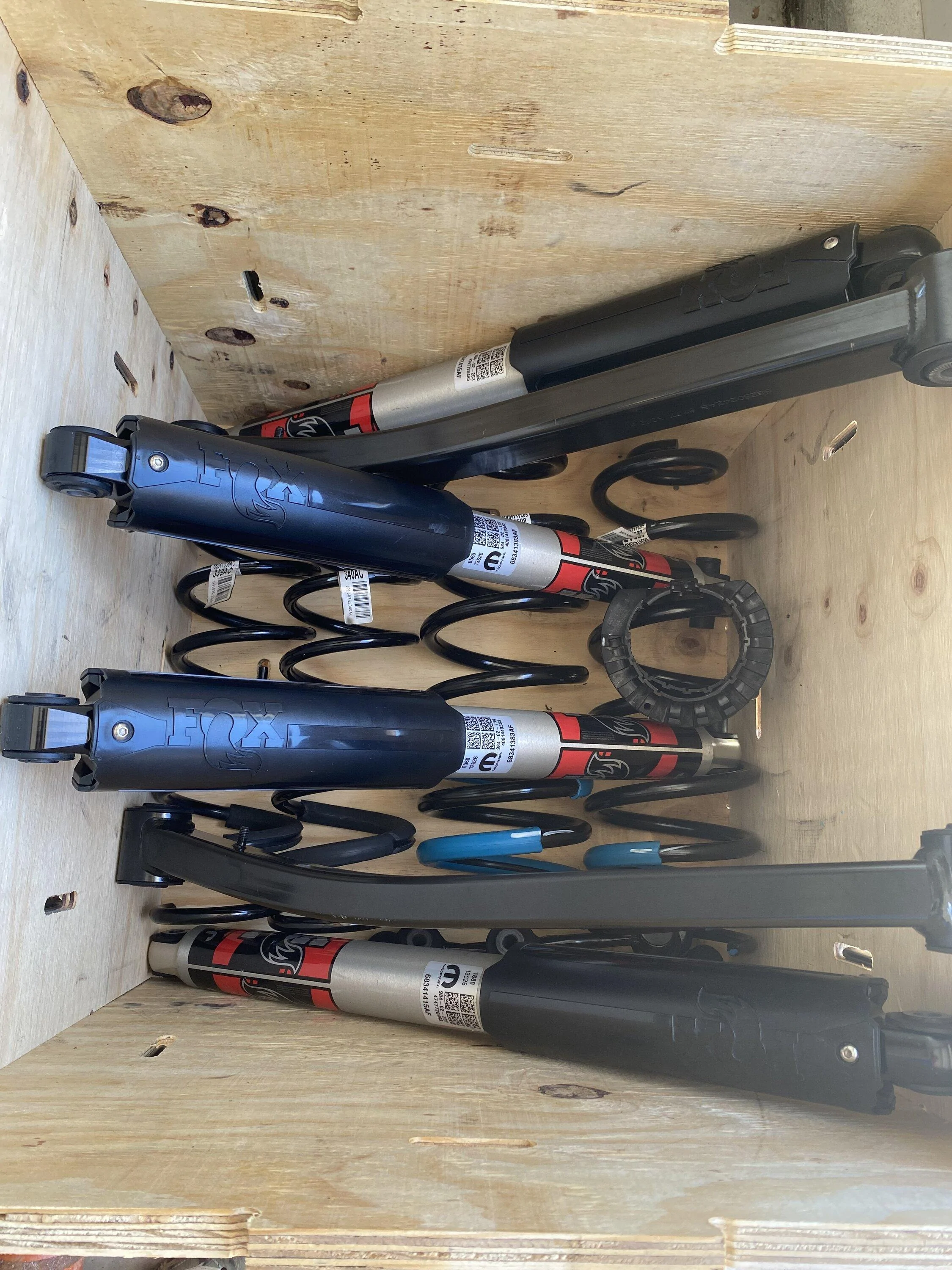 Jeep Gladiator Rubicon Suspension Take-offs.   $250.00 Loaded in Box