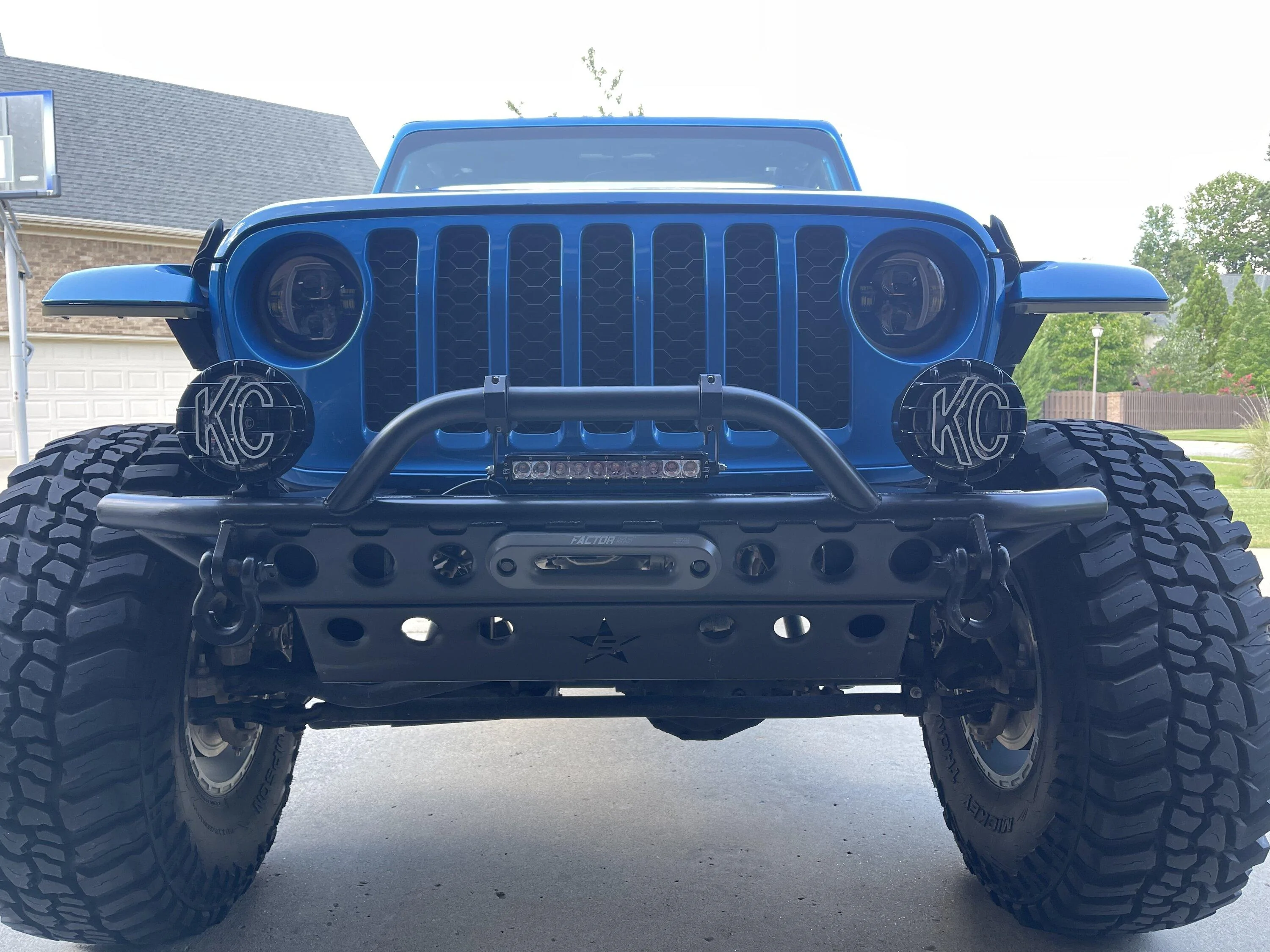 Jeep Gladiator Second Hand JT B0C7B0F0-8E7D-4C52-8E8D-F2A6635355F1