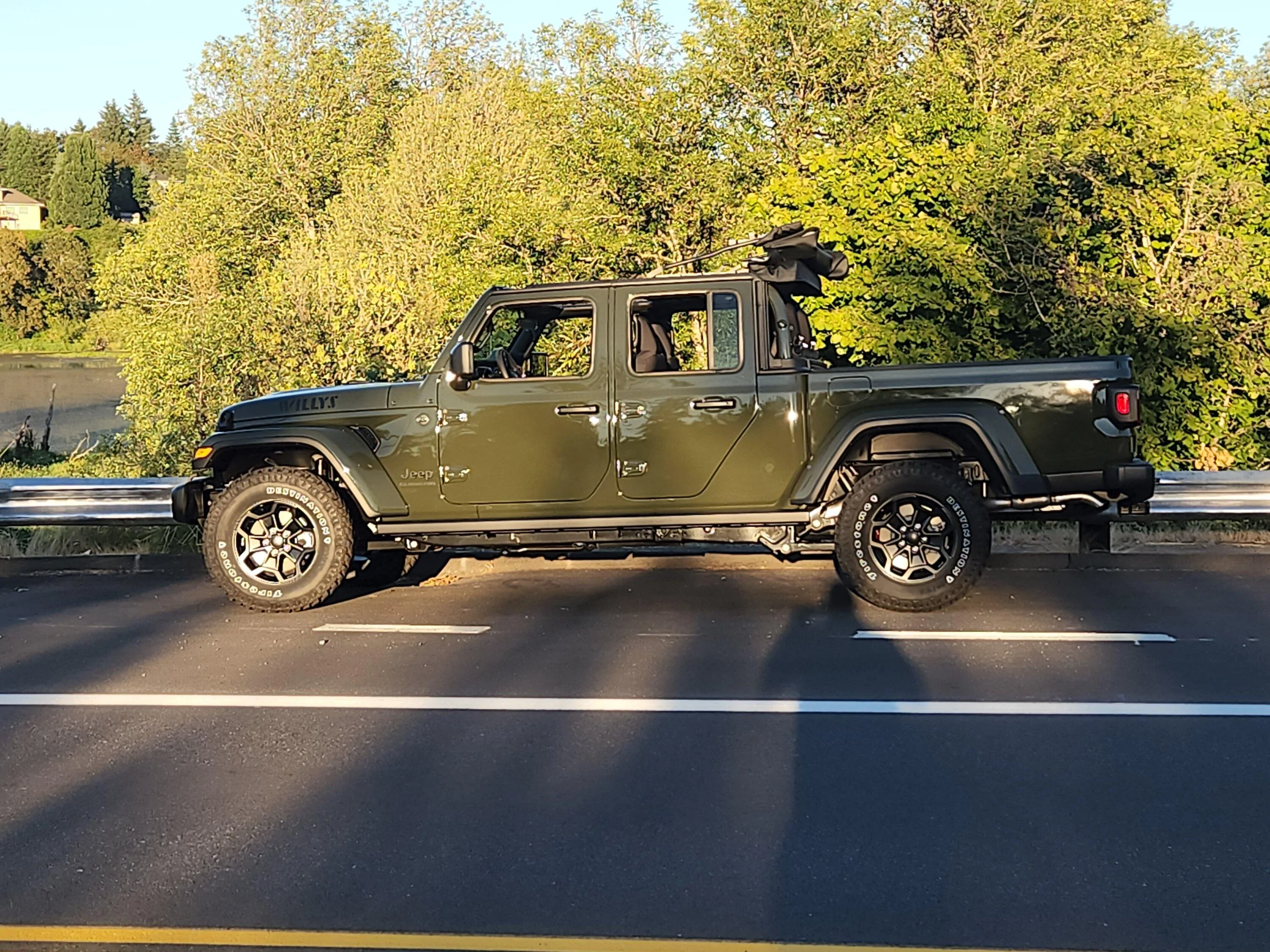 Jeep Gladiator Mojave got the Chemical Guys treatment today. 20220813_192602