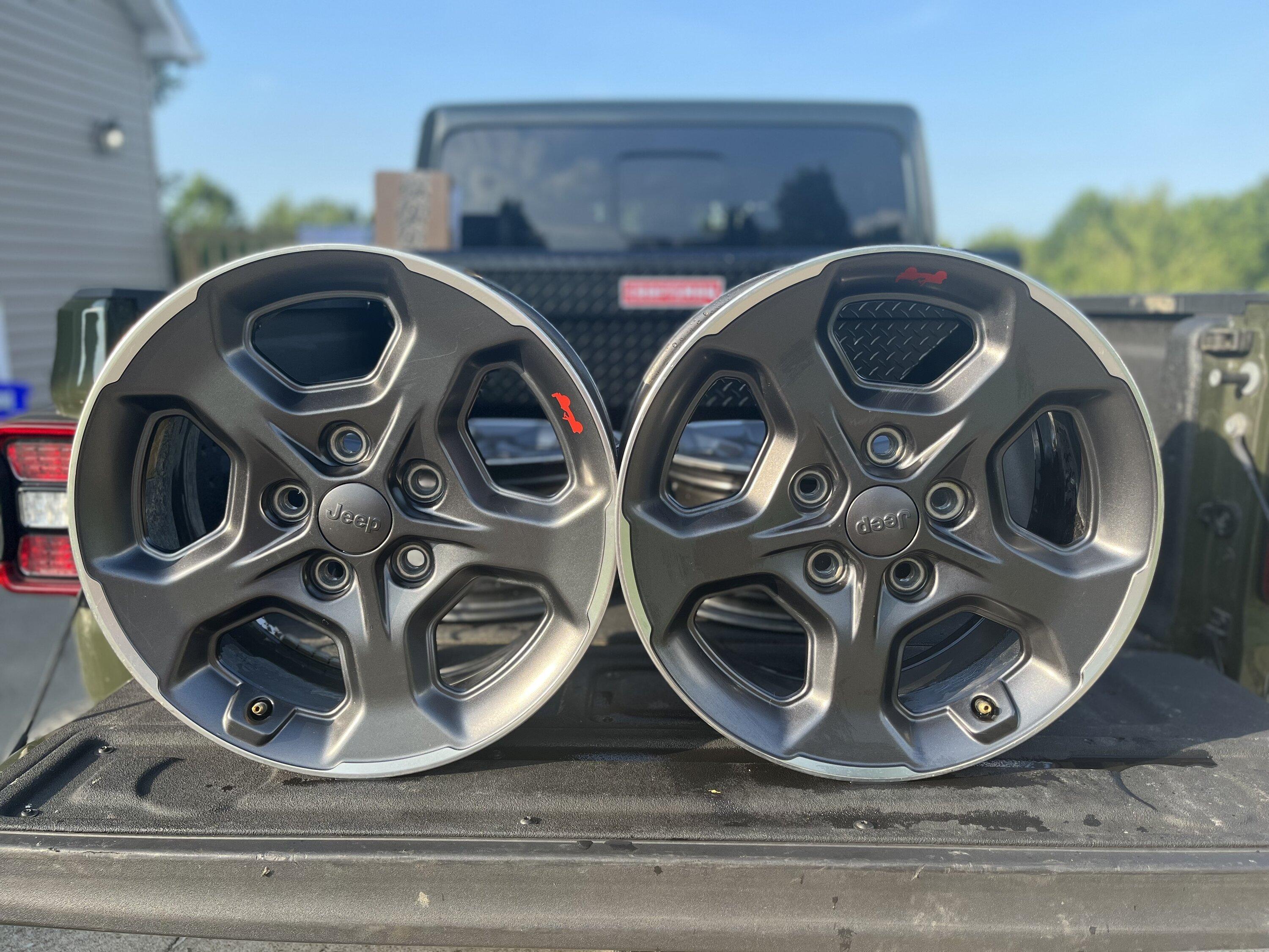 Jeep Gladiator 4 Rubicon Wheels $400 661D2360-1D5A-44CB-BC03-CBD5D6CBBB3F