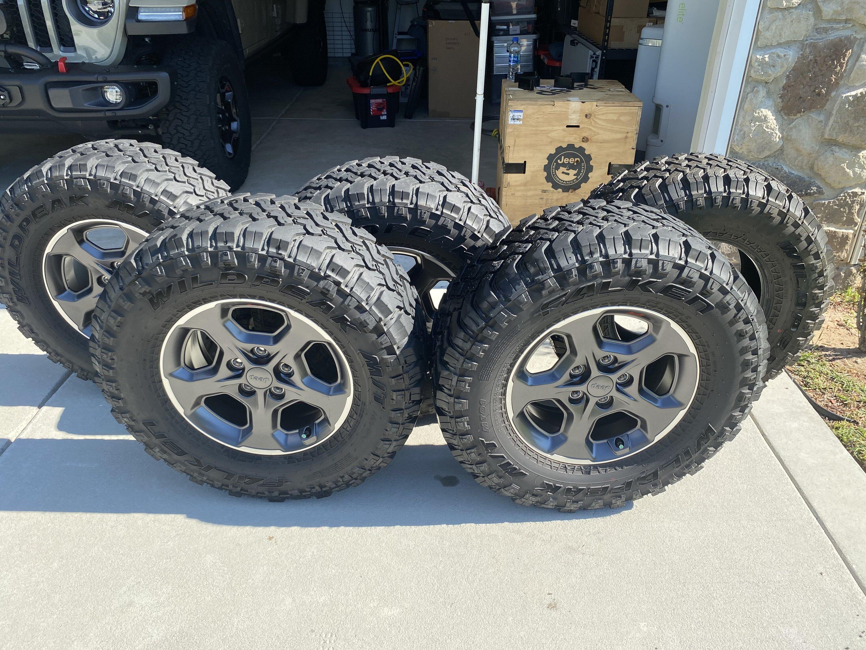 Jeep Gladiator Rubicon wheel and tire take offs $600 OBO Tires Front view