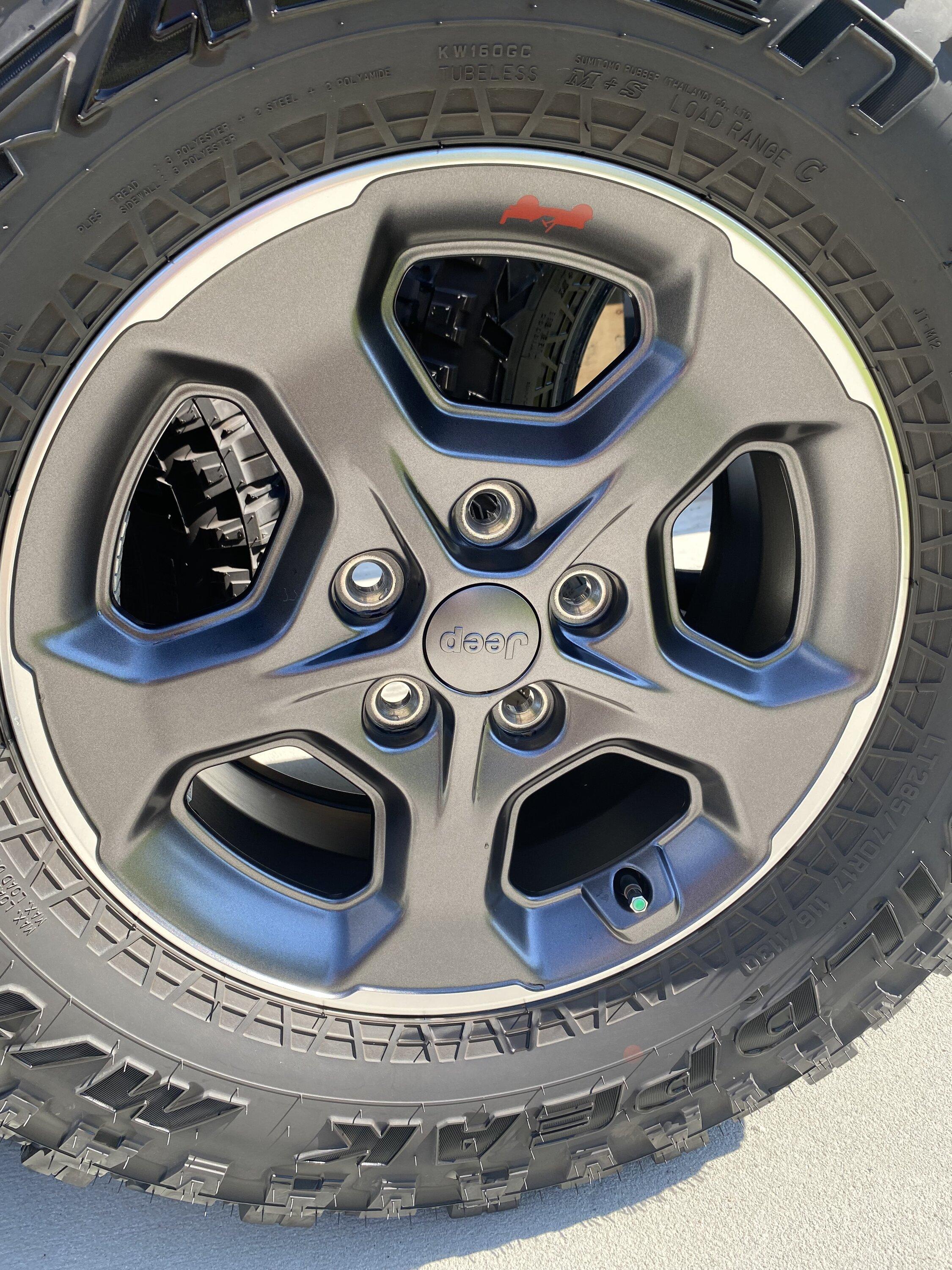Jeep Gladiator Rubicon wheel and tire take offs $600 OBO Wheel Front