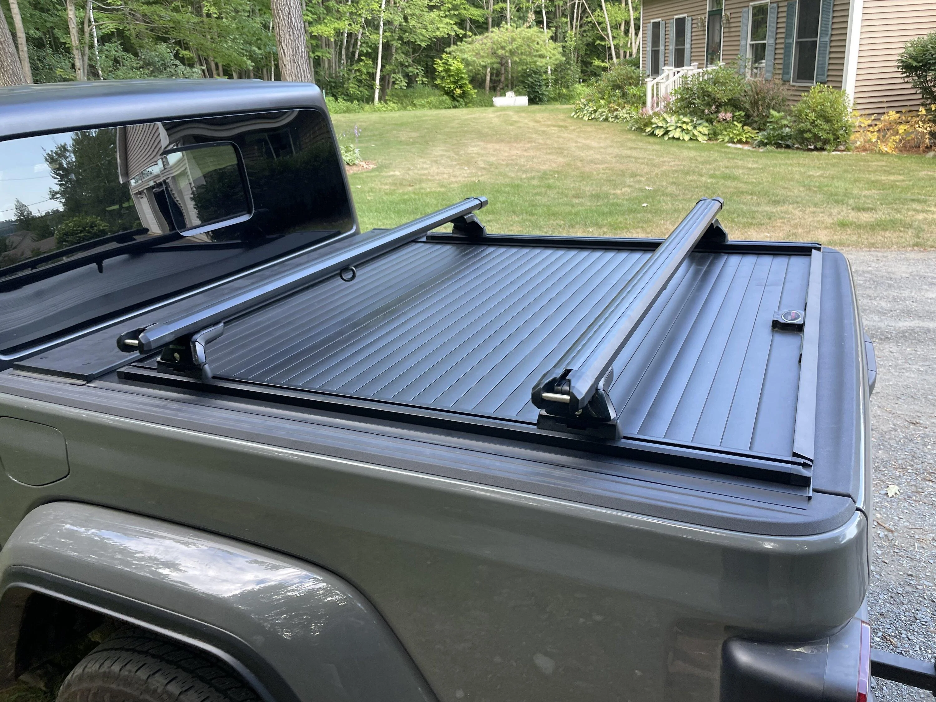 Jeep Gladiator Truck Covers USA Tonneau:  Pros and Cons? 788EED1D-7D48-45A9-8507-CD4056A05C85