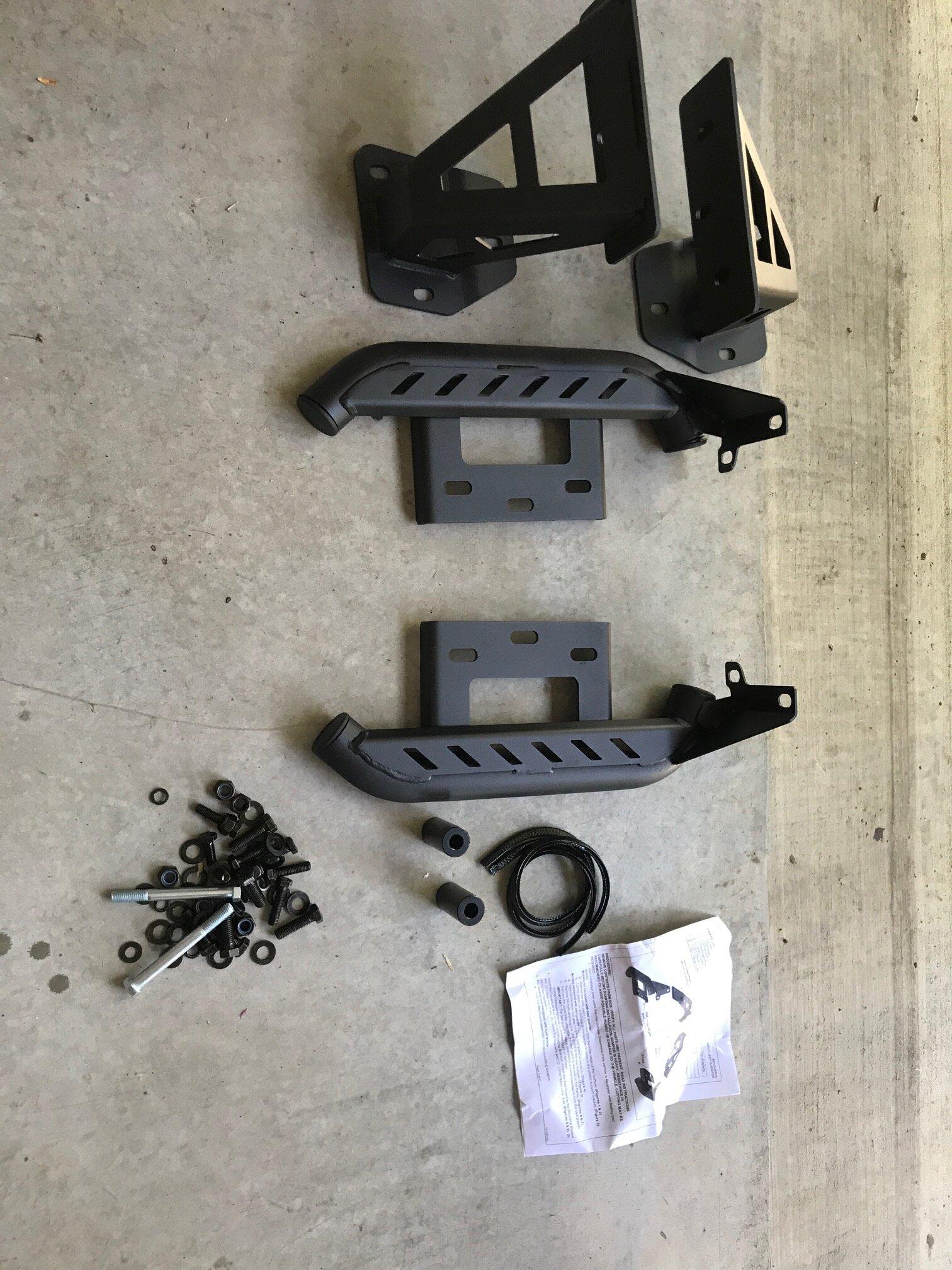 Jeep Gladiator Metalcloak diff skid and Extreme Terrain RedRock Bed Side Rails IMG_2912.JPG