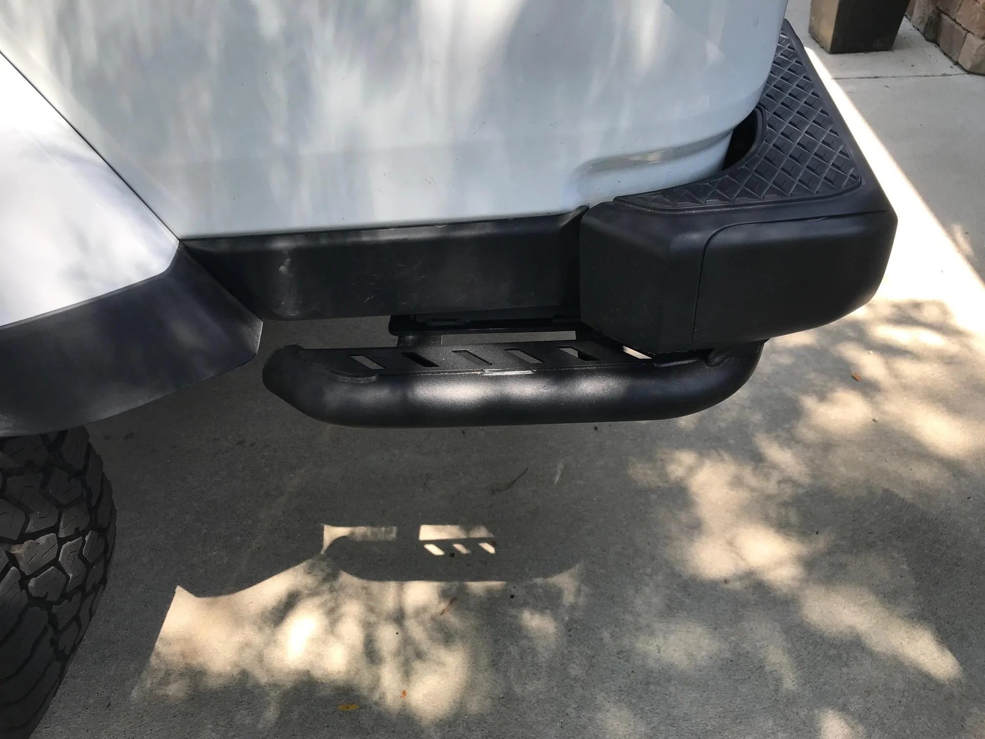 Jeep Gladiator Metalcloak diff skid and Extreme Terrain RedRock Bed Side Rails IMG_2917