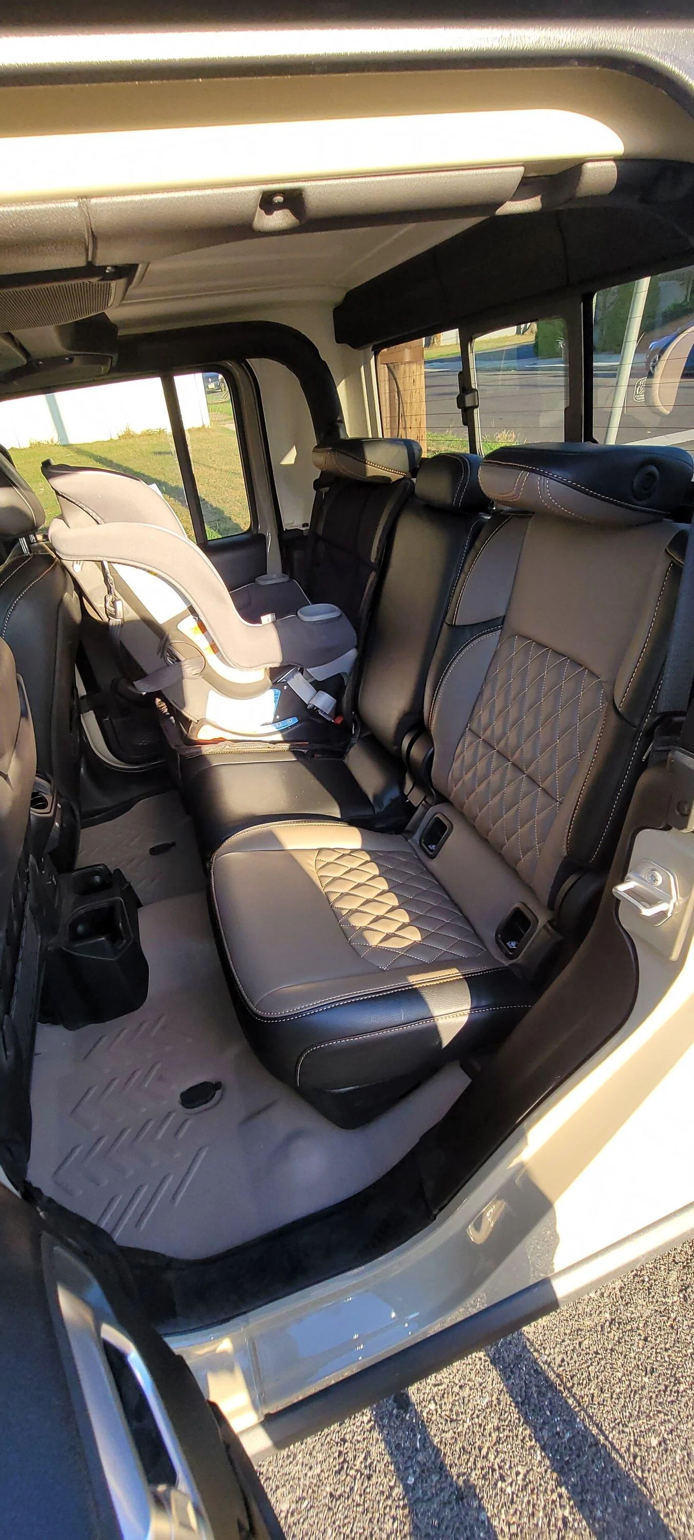 Jeep Gladiator Katzkin custom leather 20220814_184234