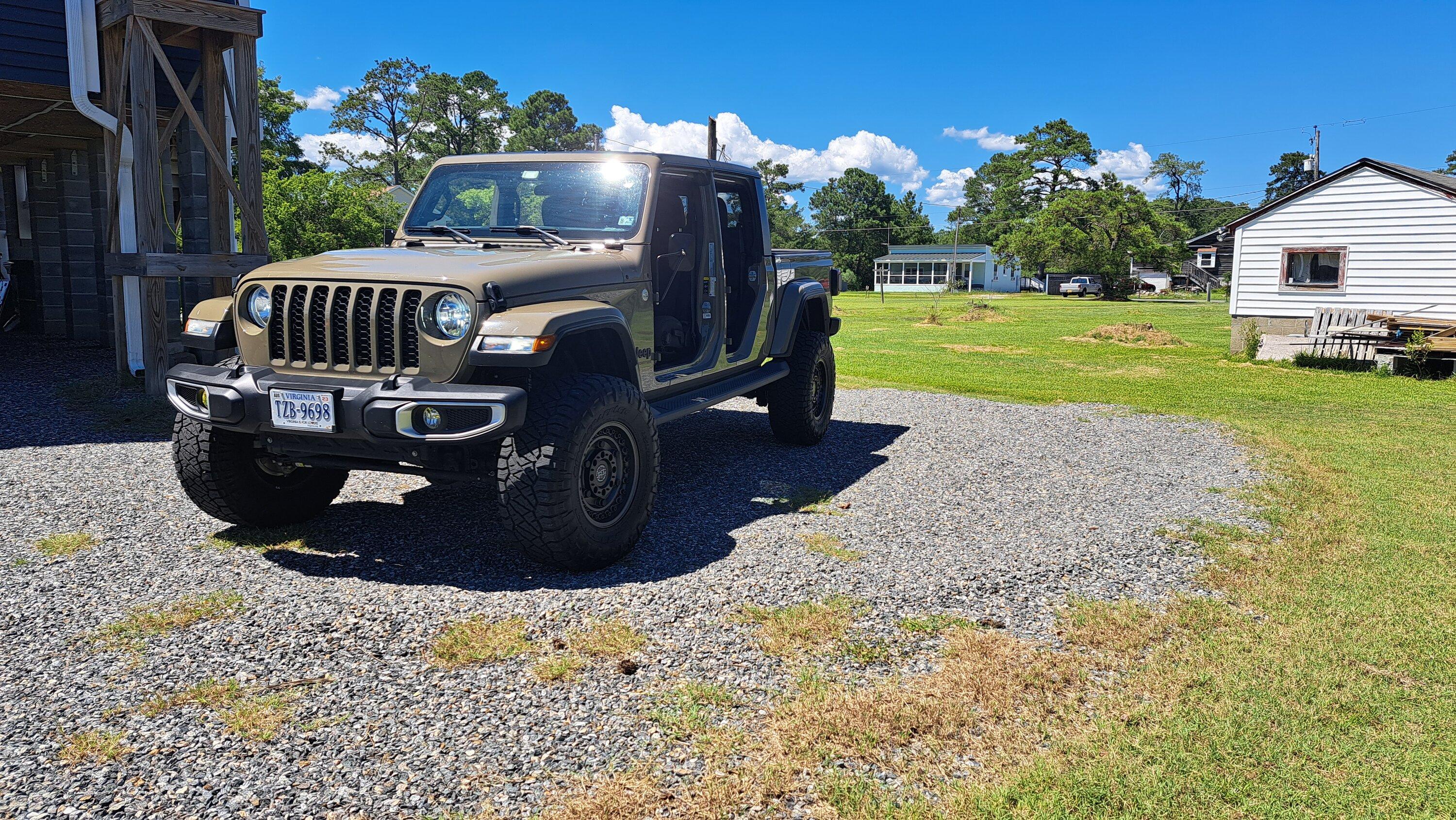Jeep Gladiator Clayton Off Road JT Suspension Systems 20220813_141125