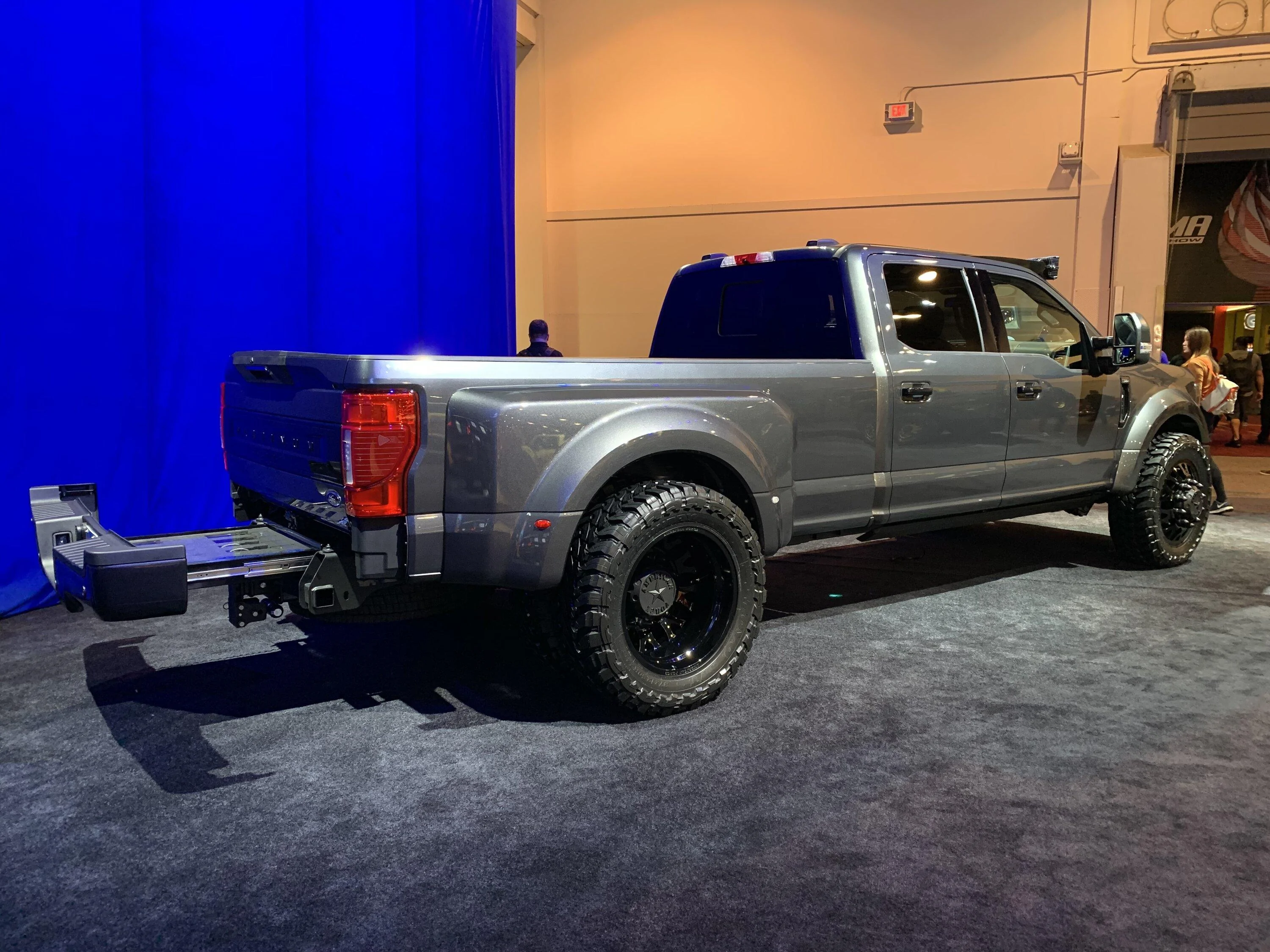 Jeep Gladiator SEMA 2019 Photo Recap Photo Nov 06, 9 04 40 AM