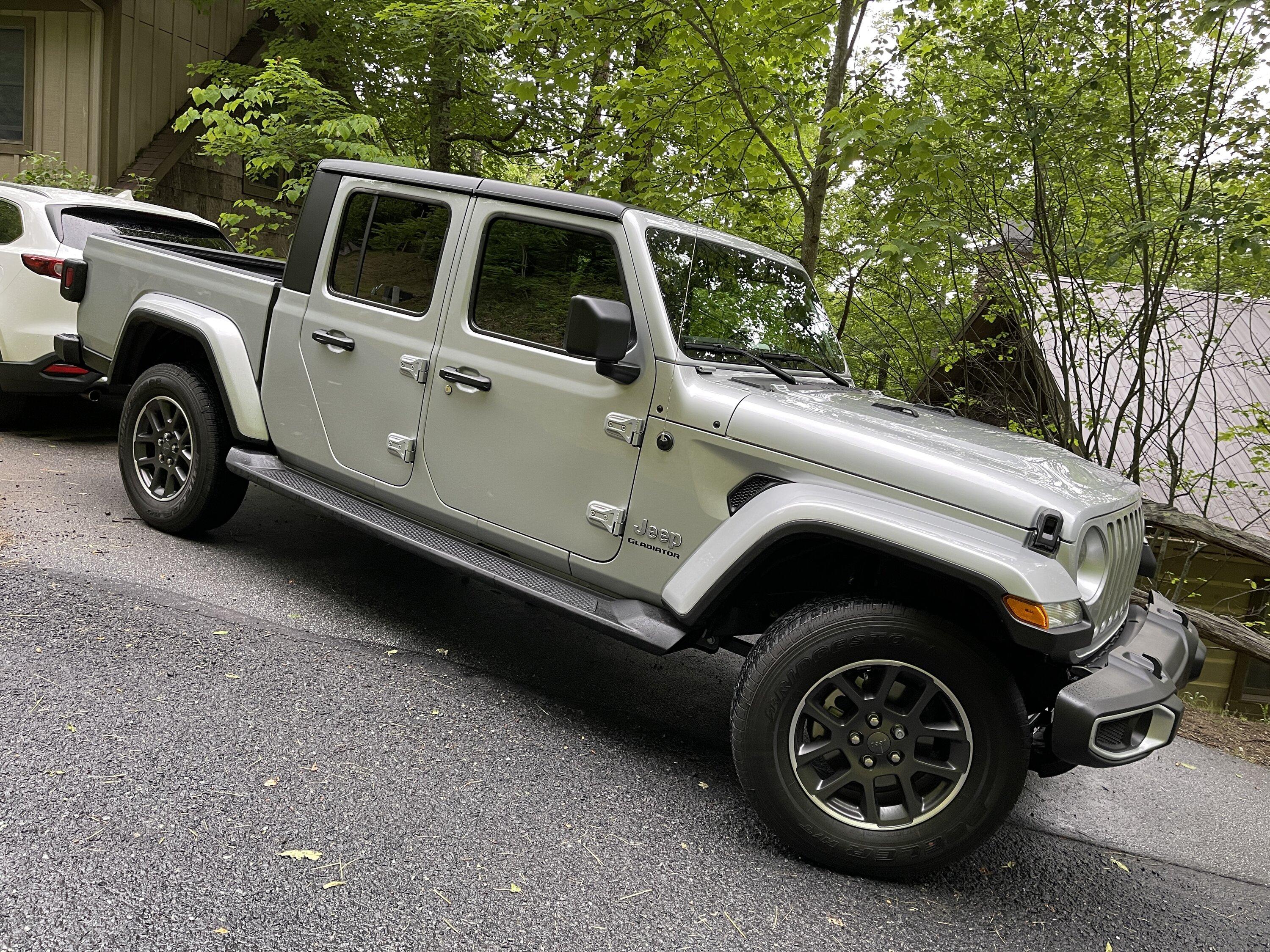 Jeep Gladiator Bed Cap for my 2022 Gladiator Overland IMG_0952.JPG