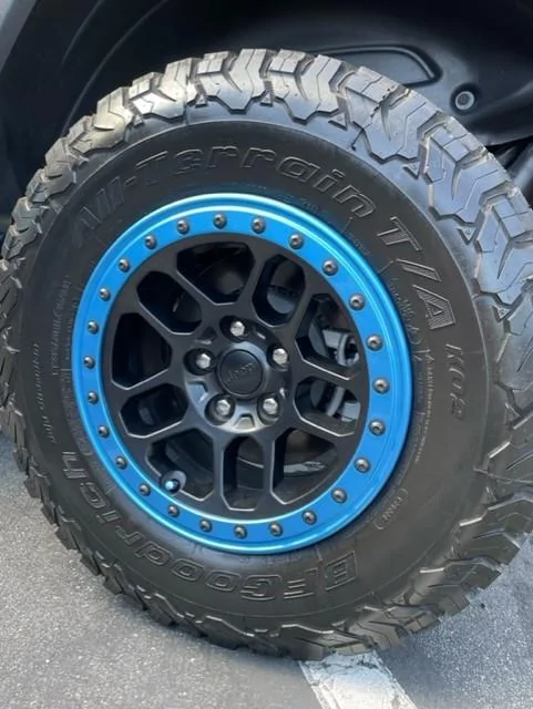 Jeep Gladiator 5 Mopar Factory Beadlock Capable Wheels w/BFG KO2 285/70R17's MOPAR2
