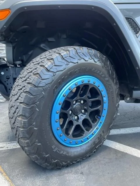 Jeep Gladiator 5 Mopar Factory Beadlock Capable Wheels w/BFG KO2 285/70R17's MOPAR3