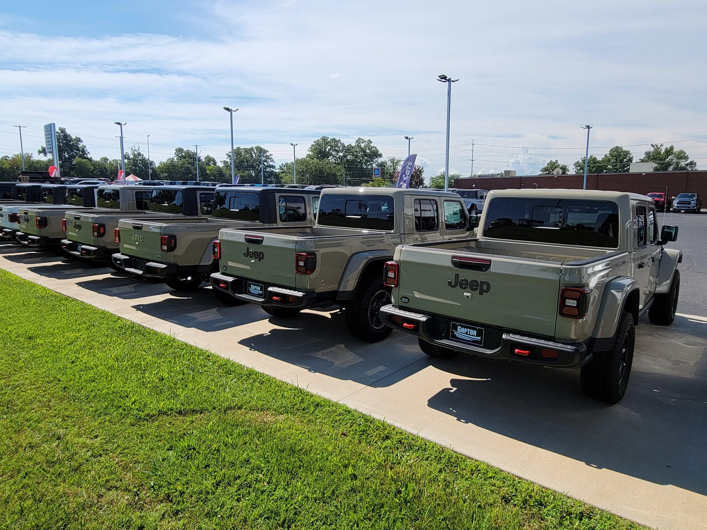 Jeep Gladiator Gobi Gladiators Waiting Room 20220817_103958