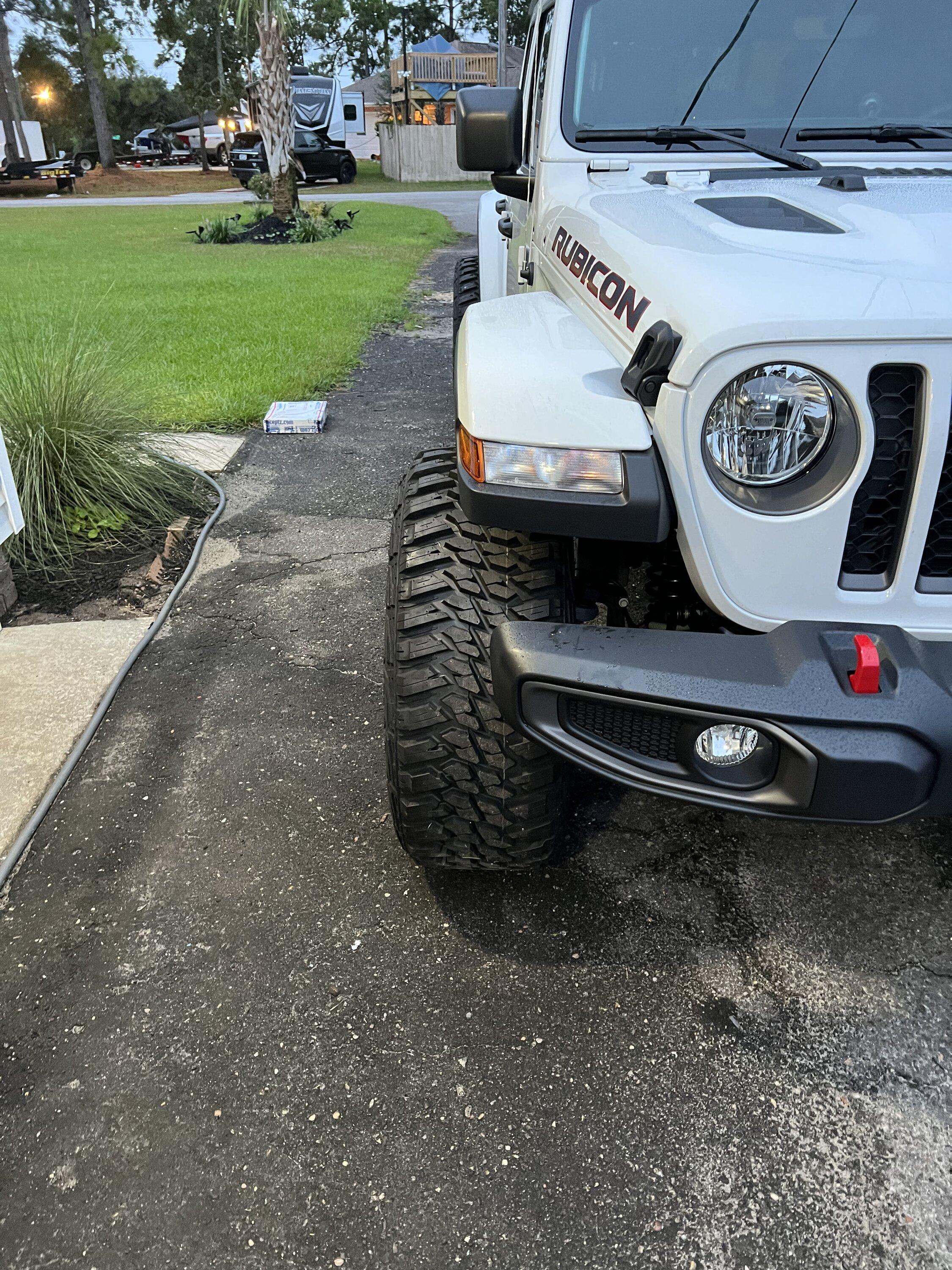 Jeep Gladiator 22x12's 4D6E74B9-D2A0-4152-8D56-0F2712F243C4
