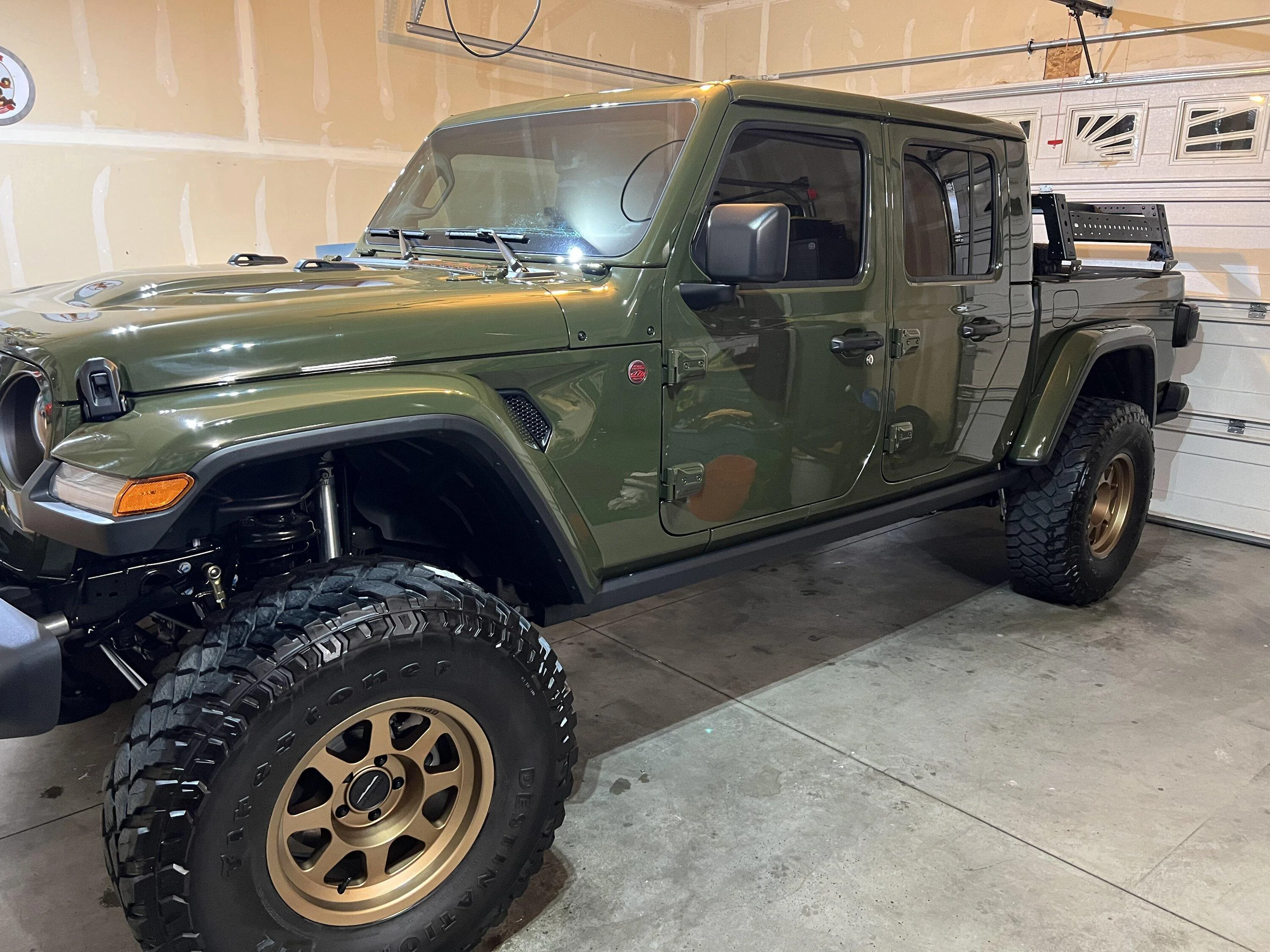 Jeep Gladiator SARGE GREEN Gladiator club C00D9258-BA52-4C77-A7CA-182ED9792DD8