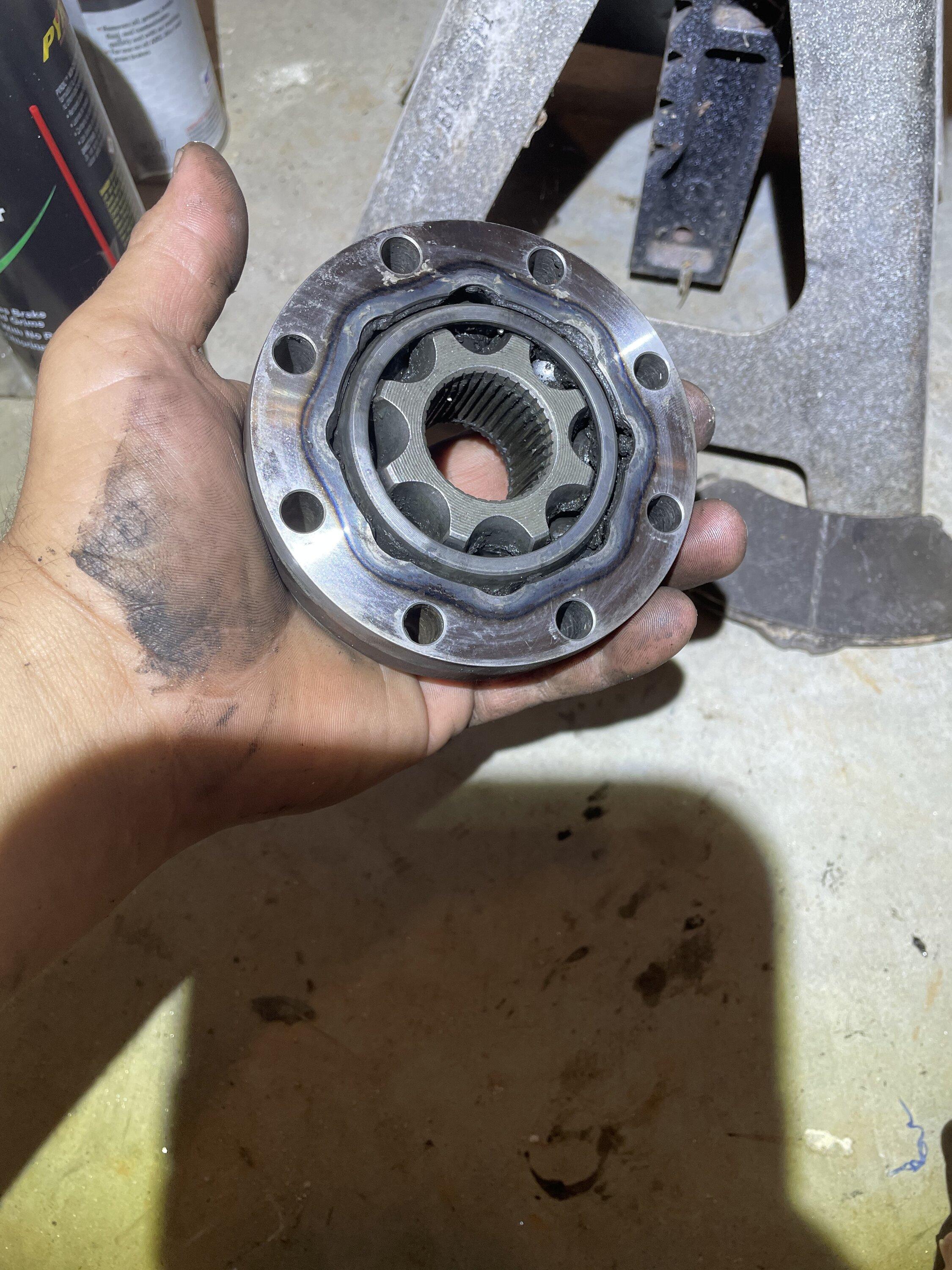 Jeep Gladiator Driveshaft, I definitely got the shaft. EE86B154-5E5D-4E04-BFBE-DAB2721C1EB0