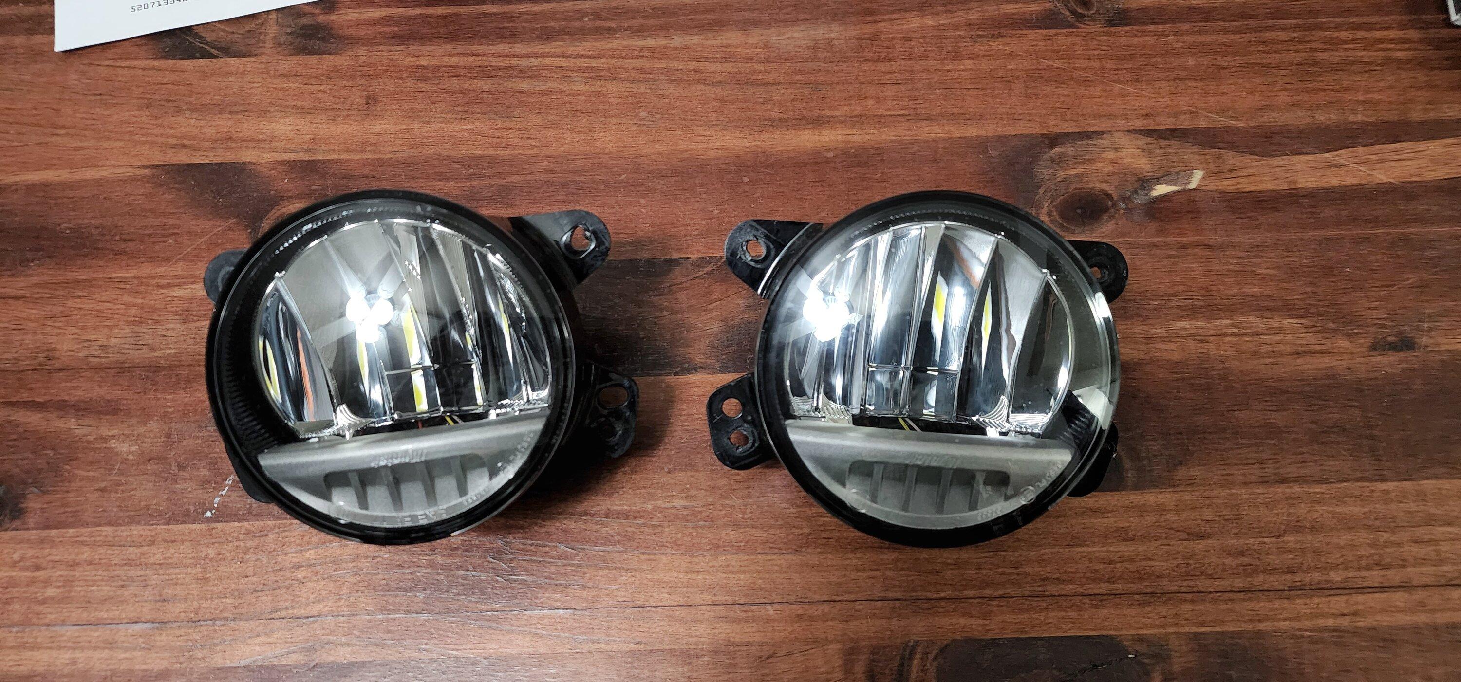 Jeep Gladiator OEM LED Fog Lights - $70 20220819_054316-01