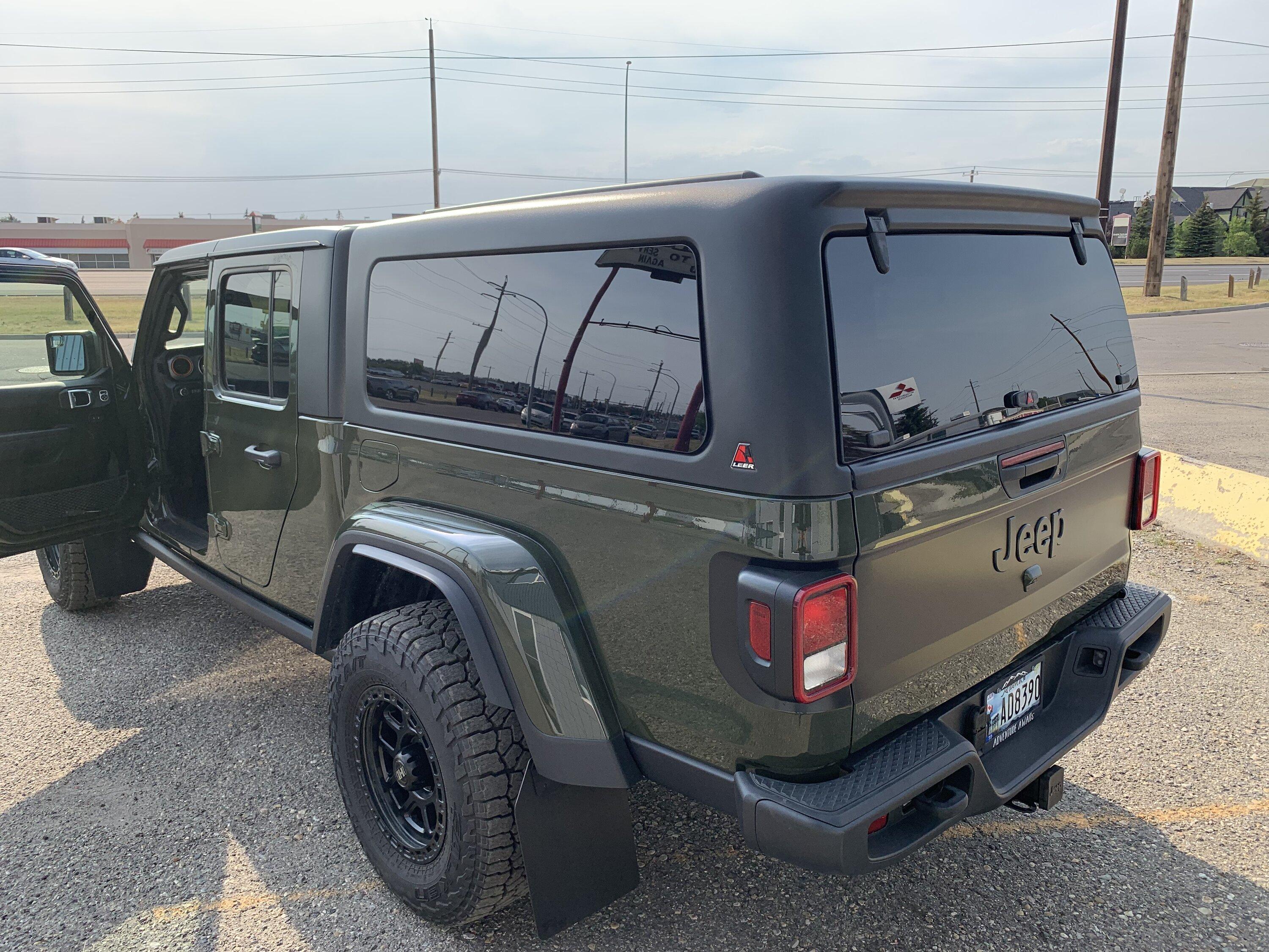 Jeep Gladiator SARGE GREEN Gladiator club 58B64E1E-D2E1-4AF7-A65D-1D35A9DC4CD7