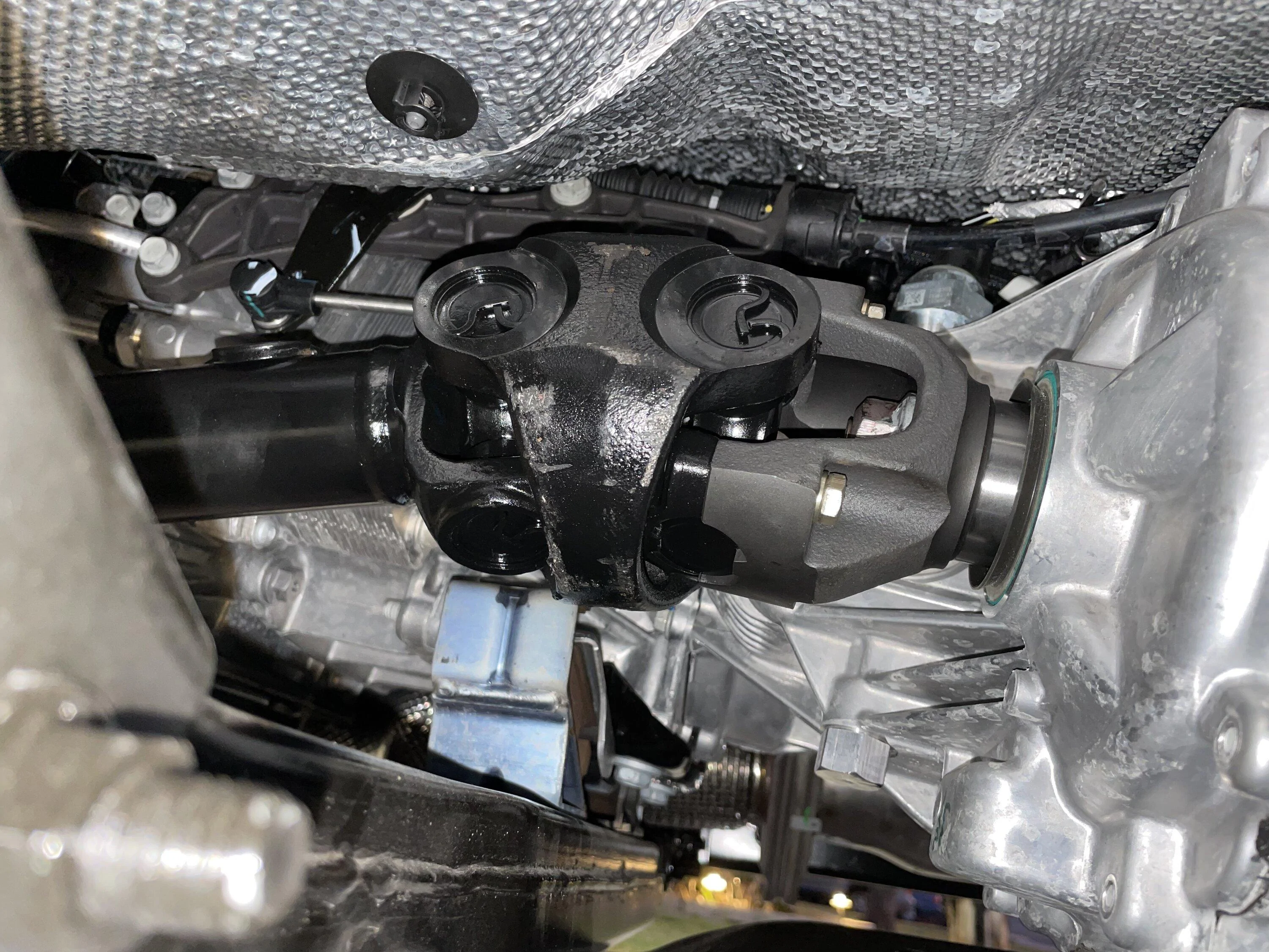 Jeep Gladiator Driveshaft, I definitely got the shaft. 752C3BAD-E897-4A71-A80B-675BFEF008C8