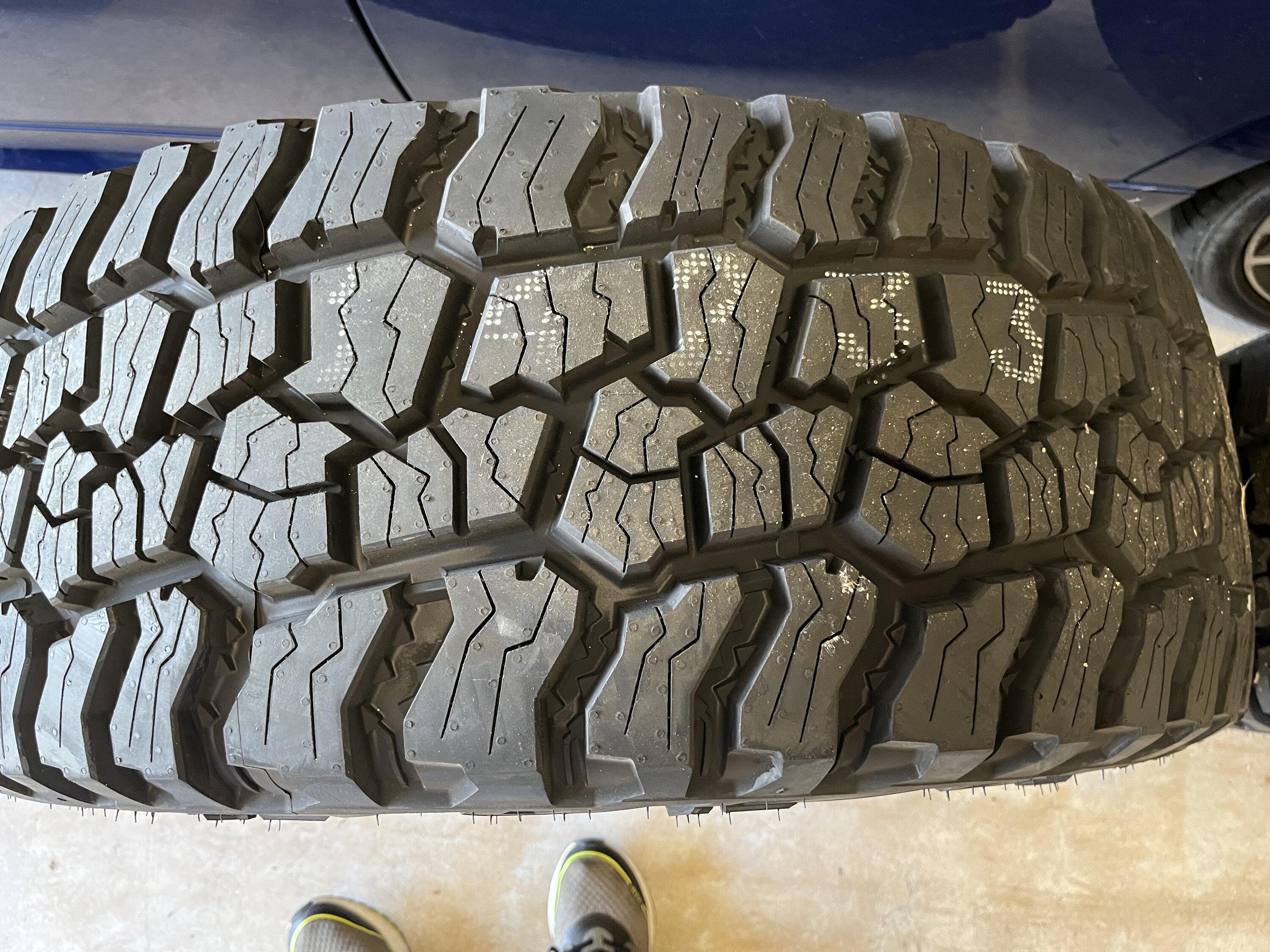 Jeep Gladiator 35x12.5x17 Mickey Thompson Baja Boss A/T (only 3!) IMG_2258