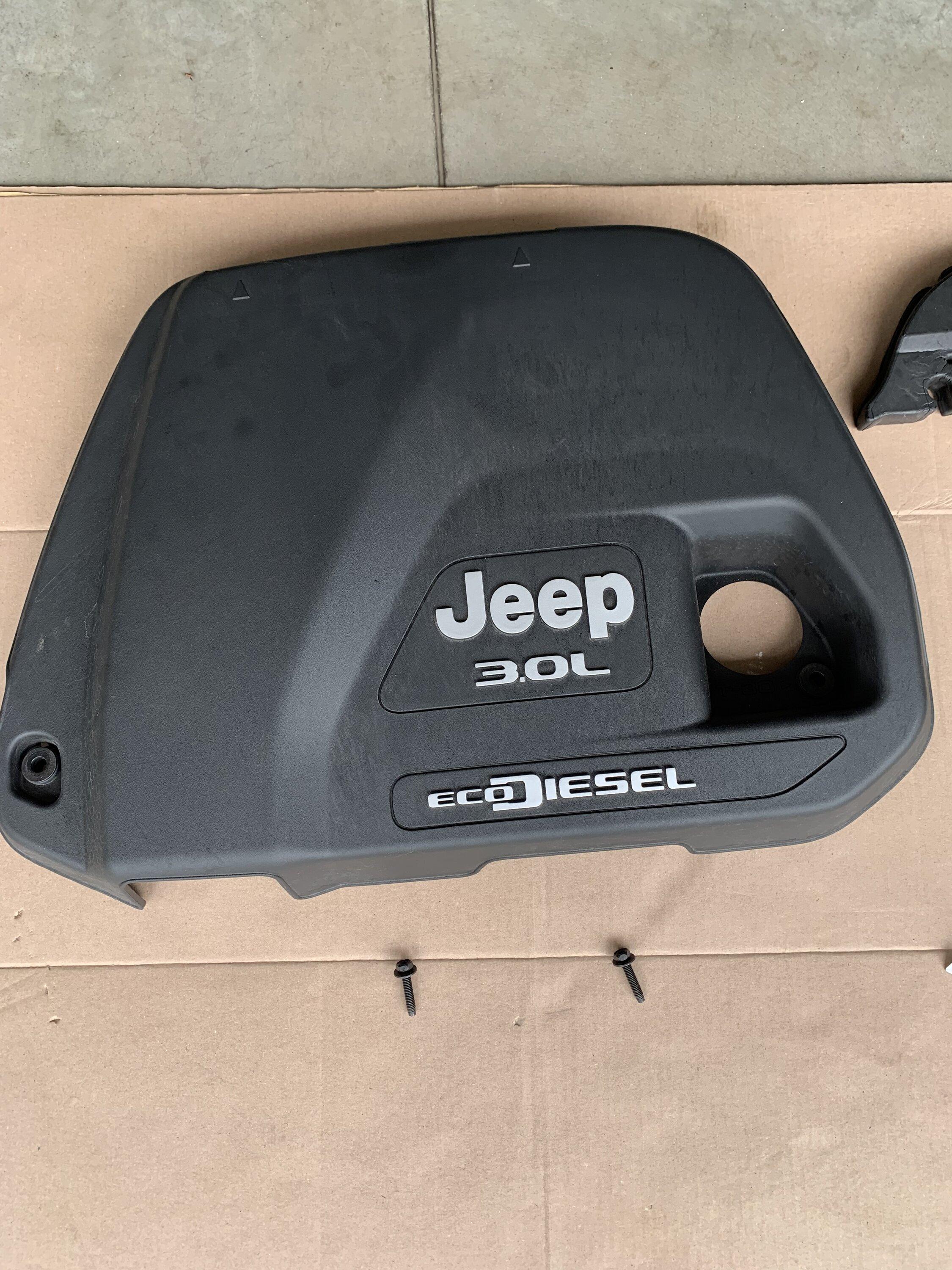 Jeep Gladiator 3.0 EcoDiesel Engine Cover A030C864-1B21-4182-872D-7F4701541A13