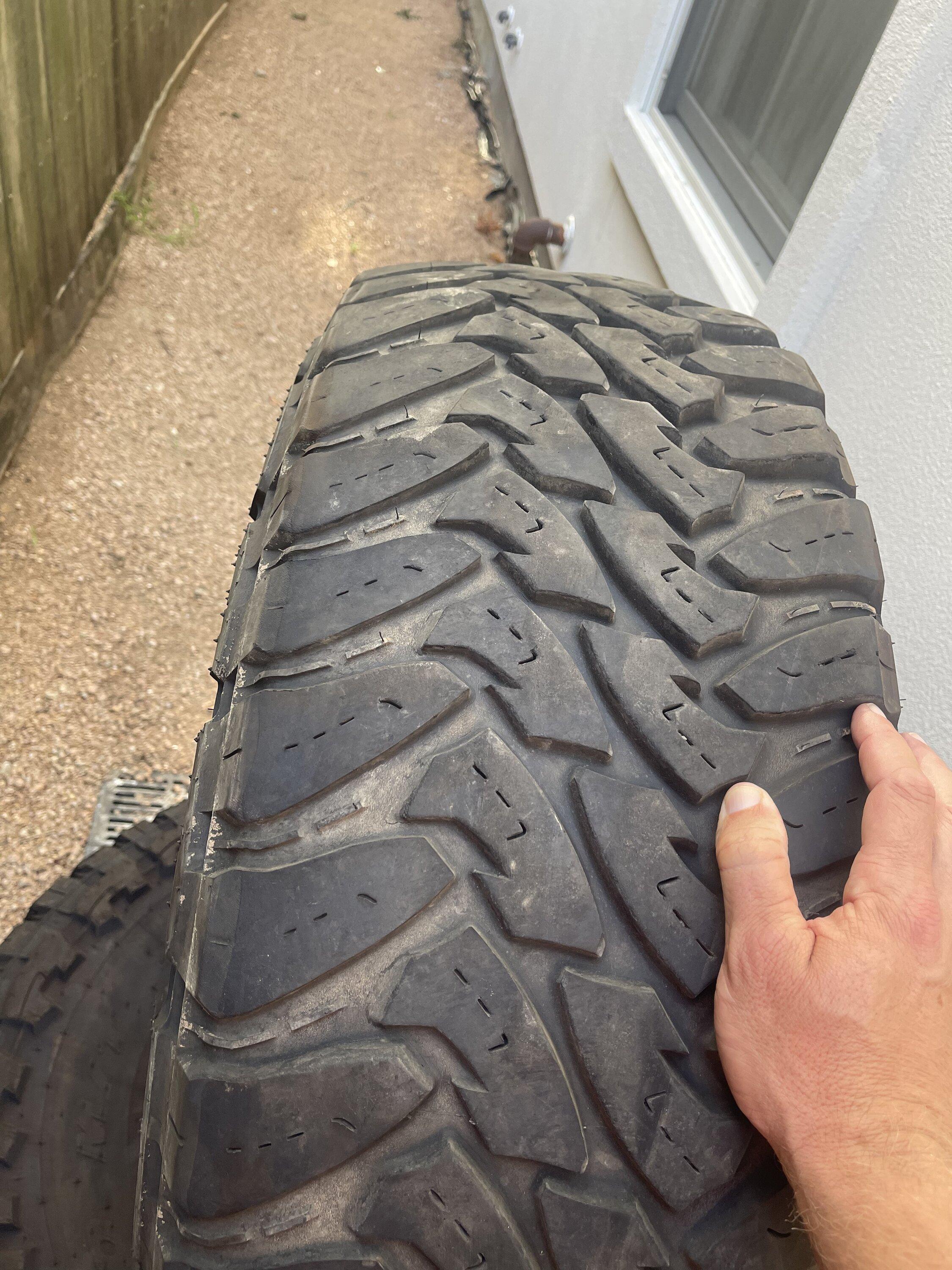 Jeep Gladiator 2 - 40x13.50r17 used tires $40 E97ED281-6E3C-42C5-8F85-8E894EF4F471