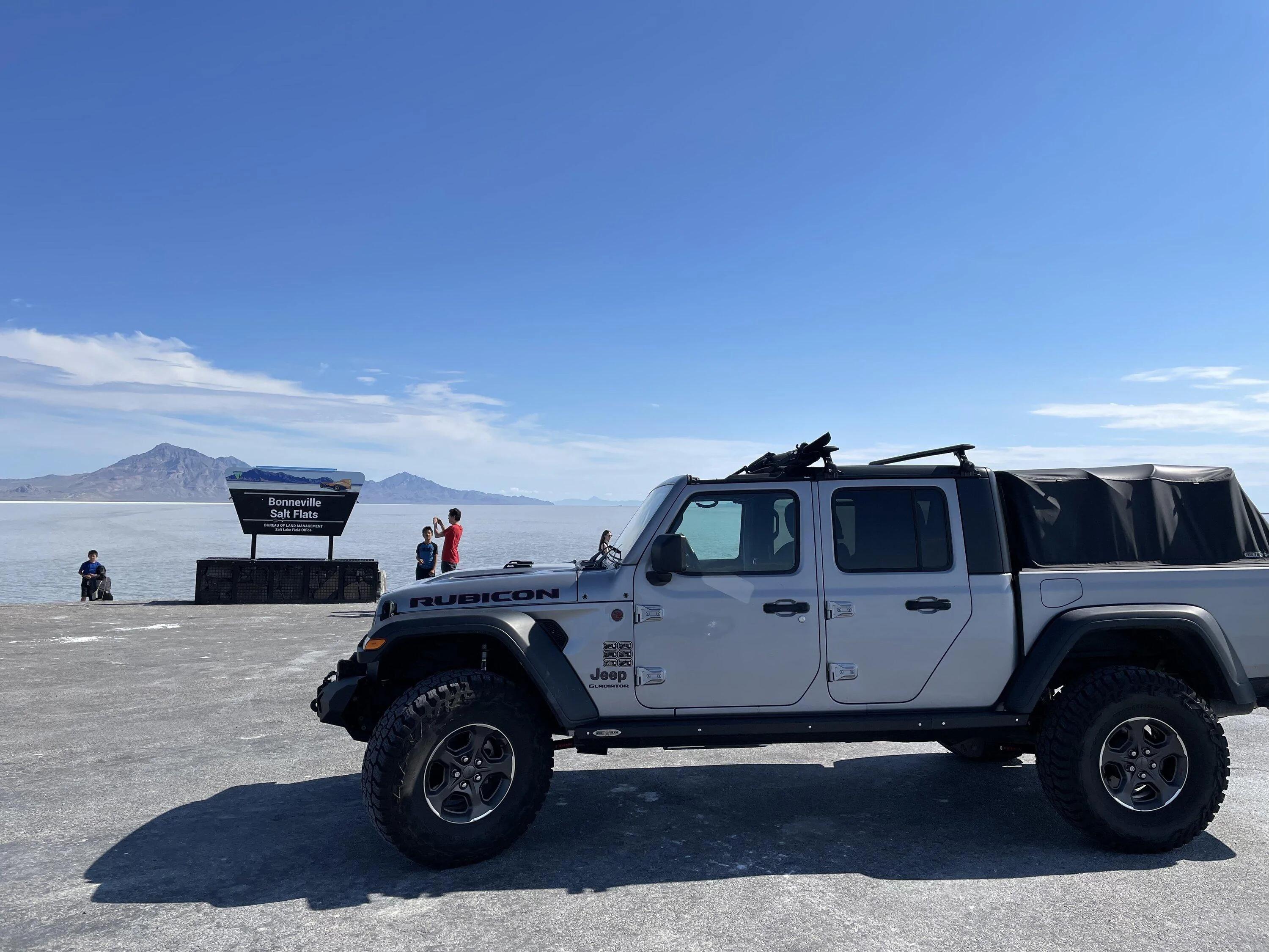Jeep Gladiator Gladiator Glamour Shots 6414DDAF-C3E3-4904-BF1C-D757C17A1A6F