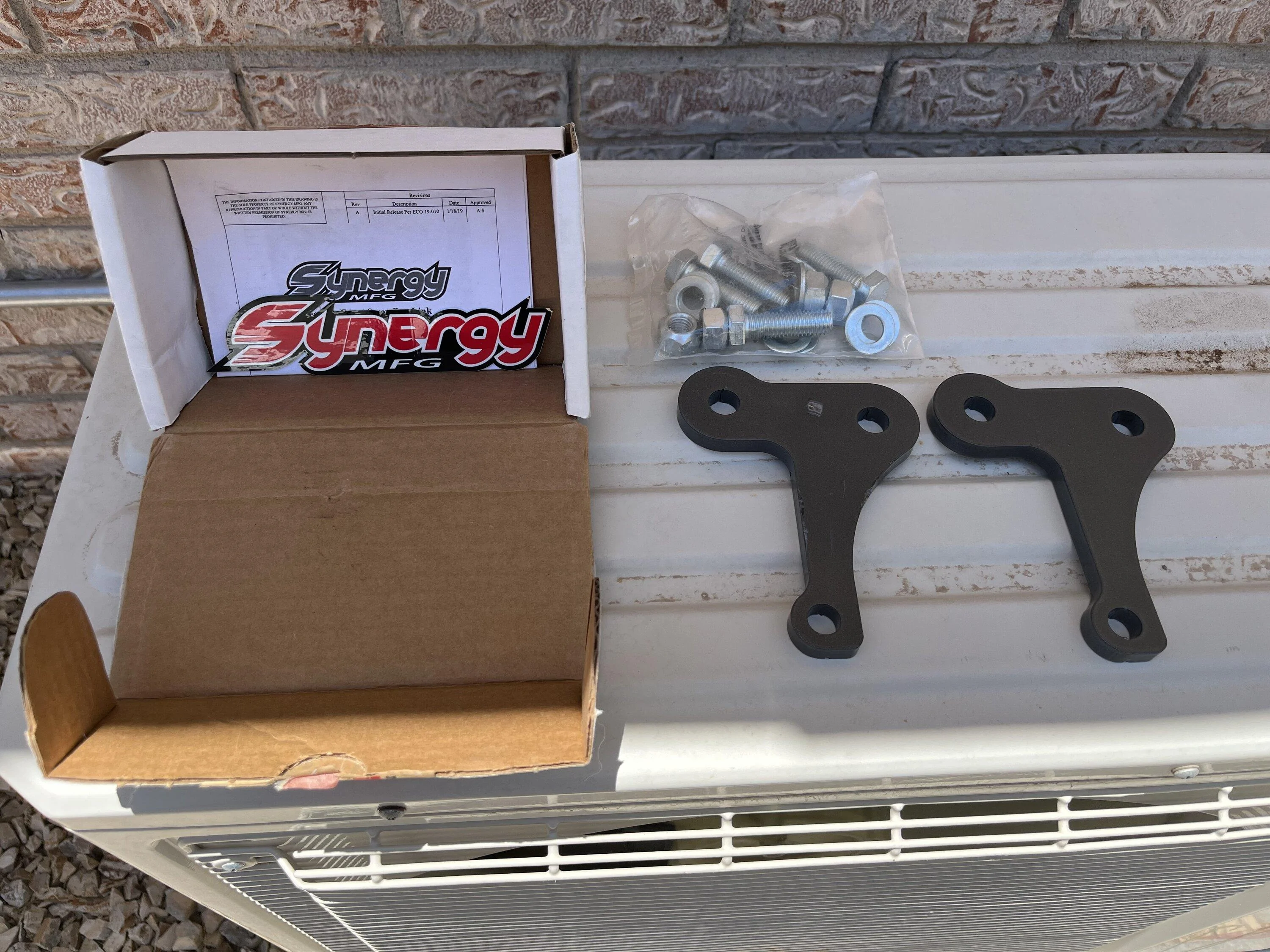 Jeep Gladiator Synergy Quick Disconnects + relocation brackets. ($150) IMG_4967