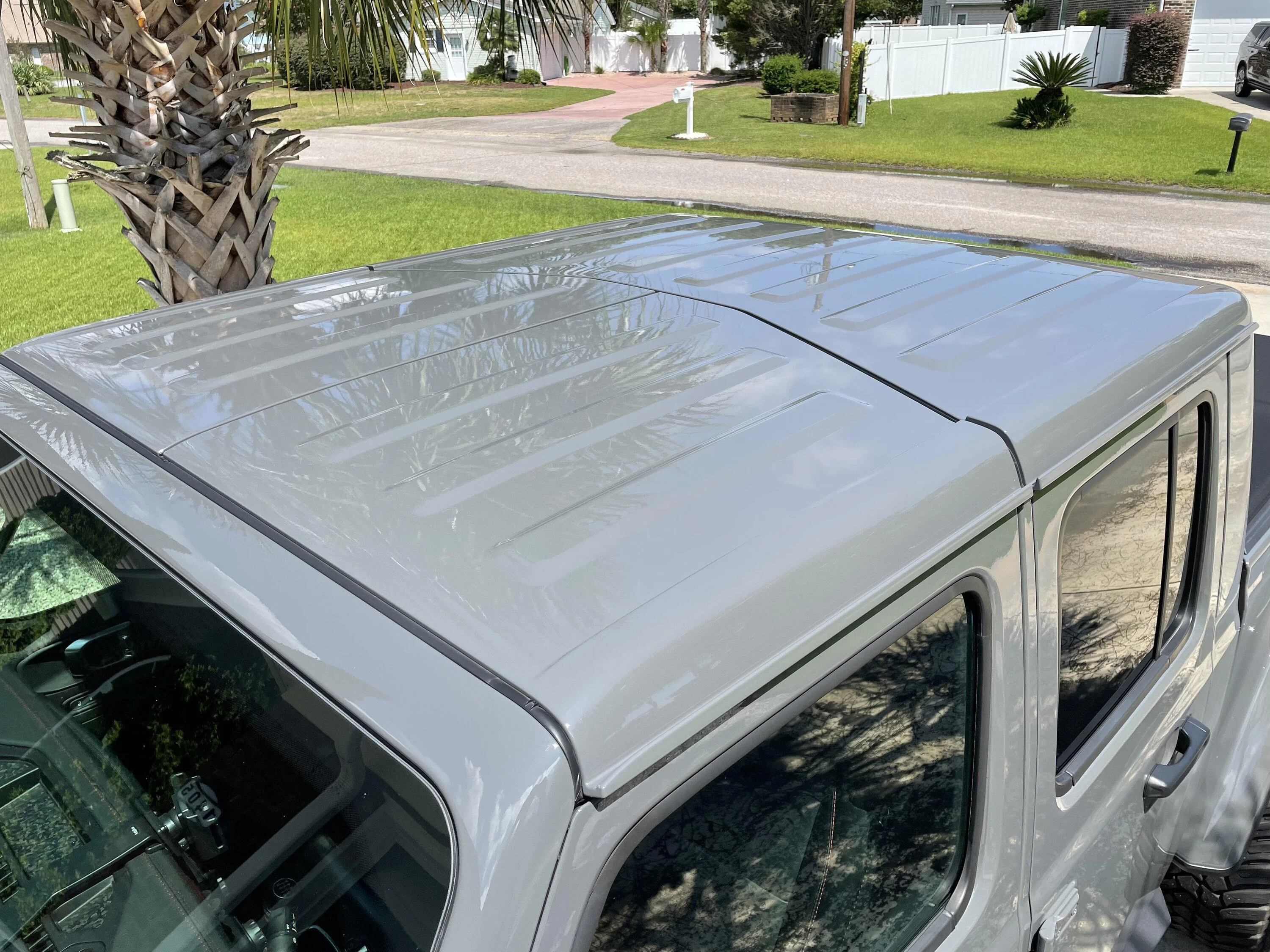 Jeep Gladiator Hardtop (Sting Gray) and accessories DE7740B0-D553-4108-840A-4AC170B79A9F