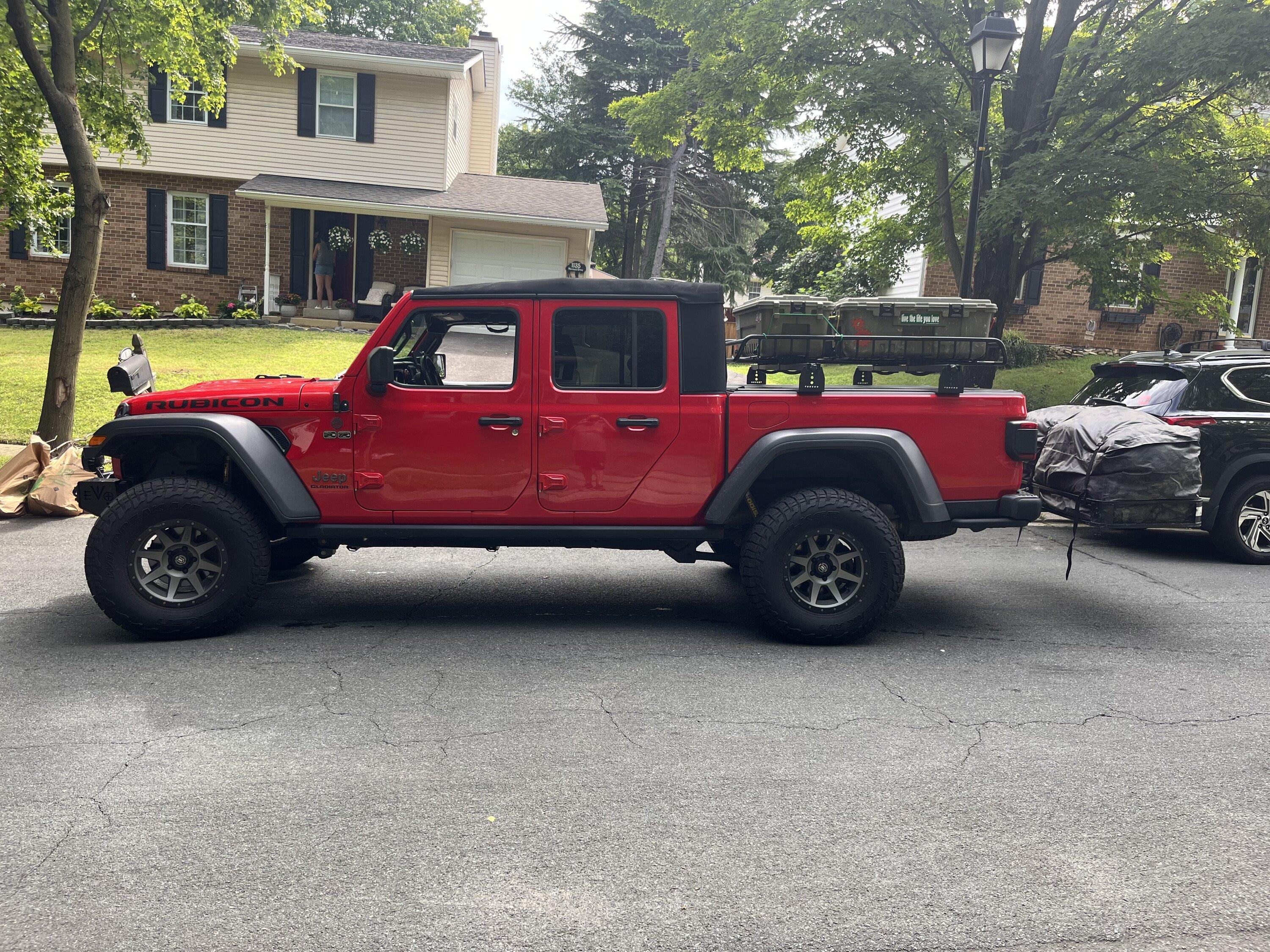 Jeep Gladiator Picking a Lift F7E0FFE0-CCF3-41AA-99B6-51E60D6F521E
