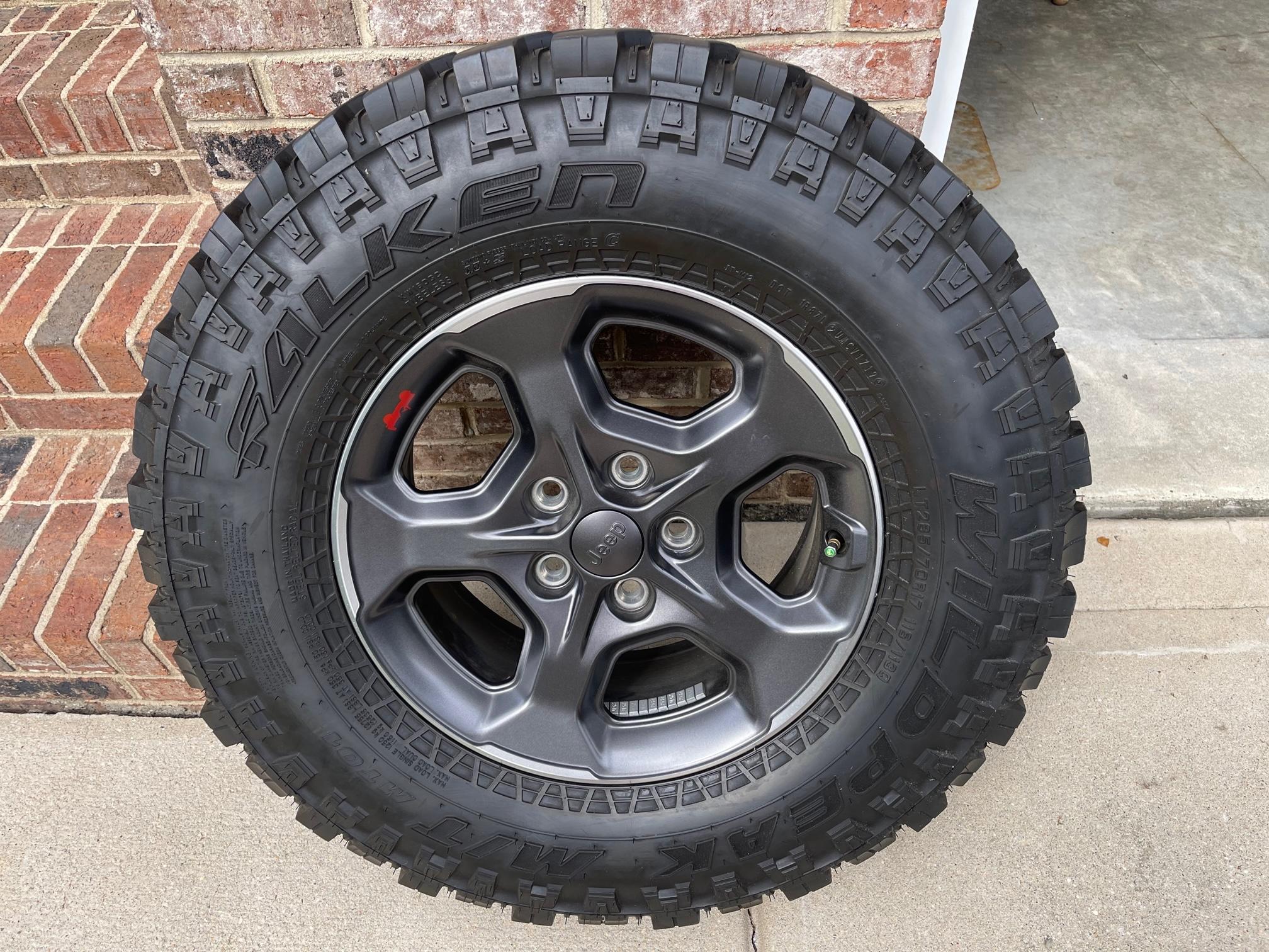 Jeep Gladiator Jeep gladiator tires and wheels for sale IMG_1952