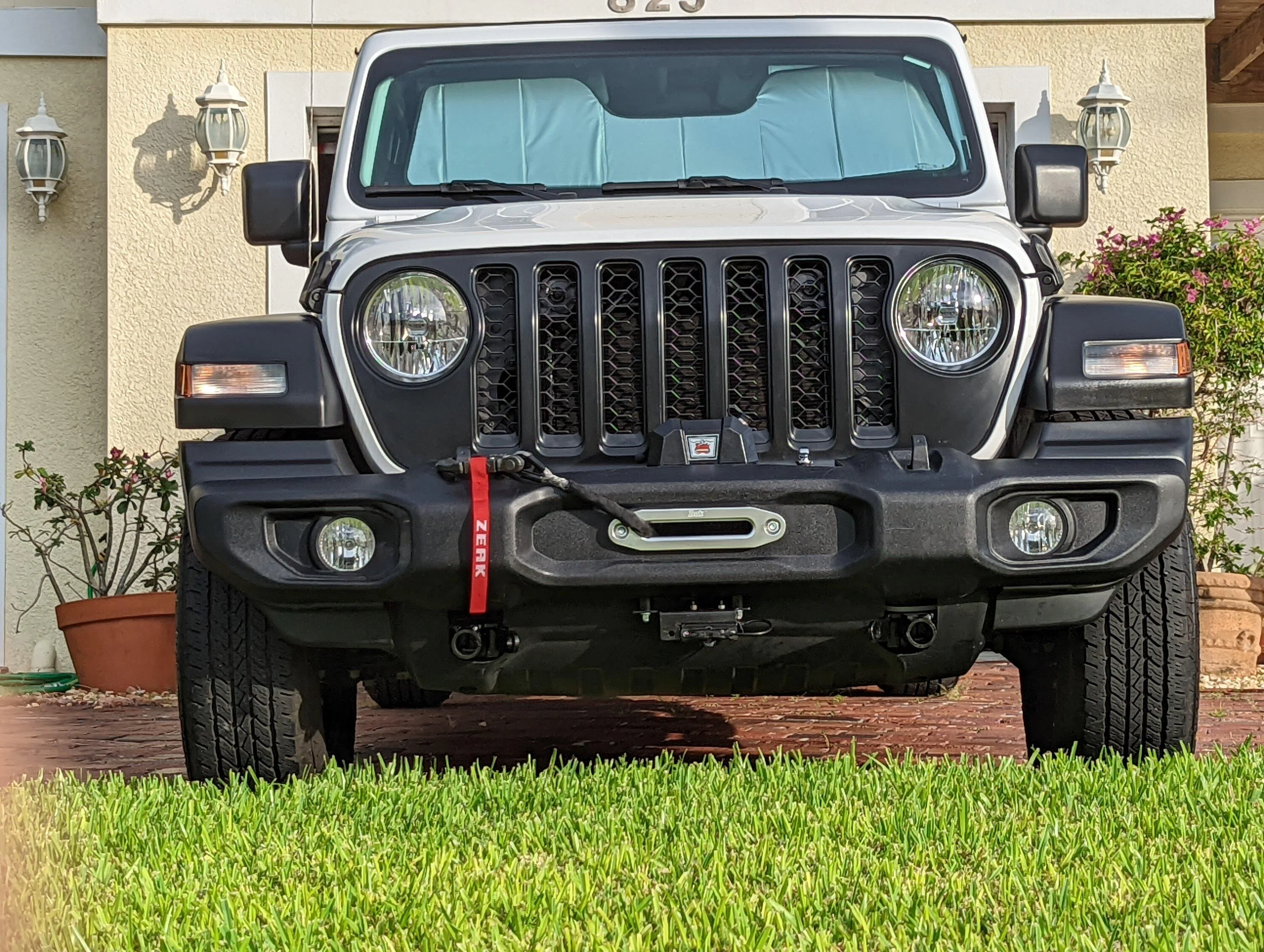 Jeep Gladiator Sport-S stock bumper and a winch....educate me PXL_20220821_224340759