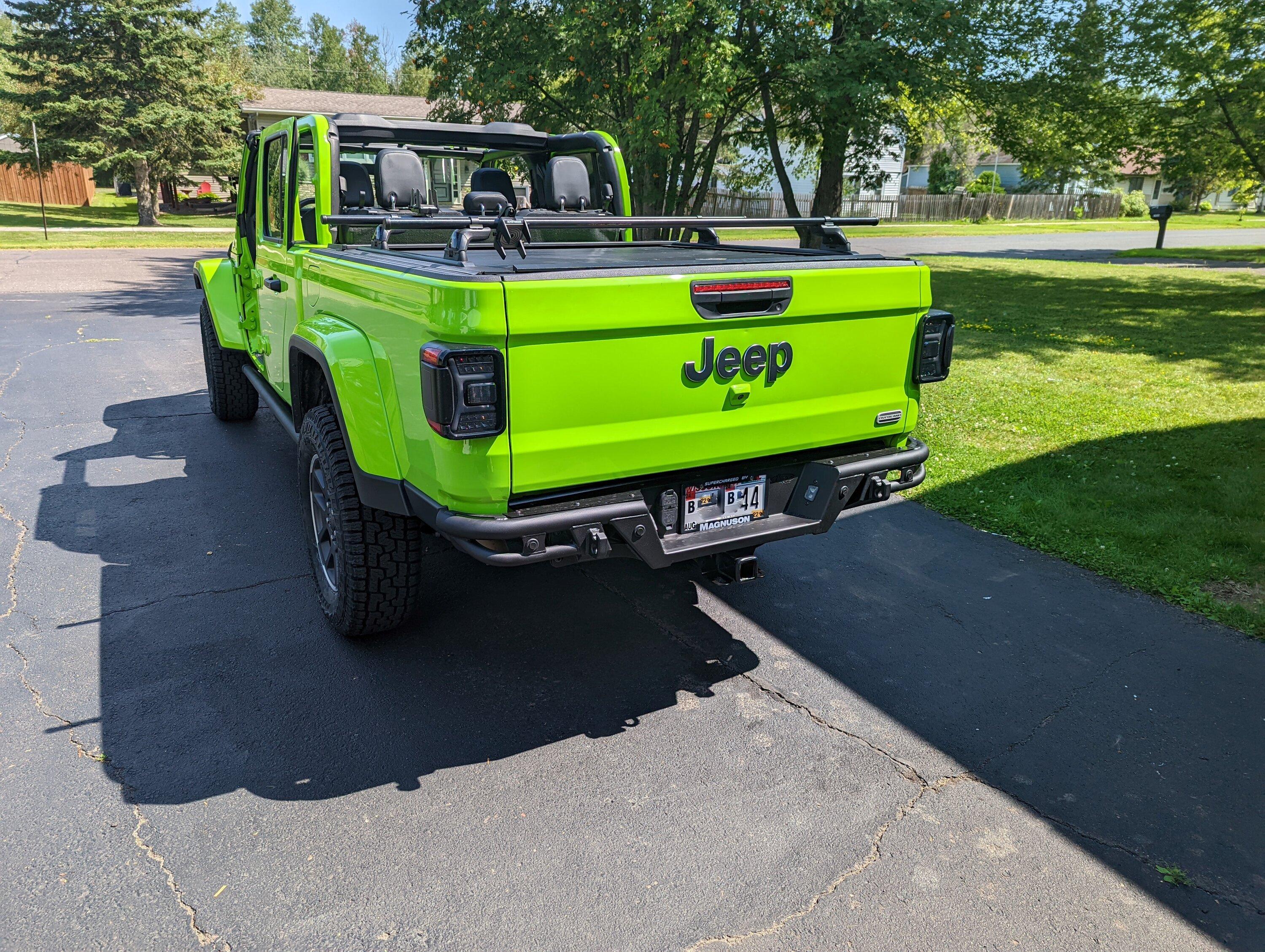 Jeep Gladiator Jeep Overland Tire Replacement back