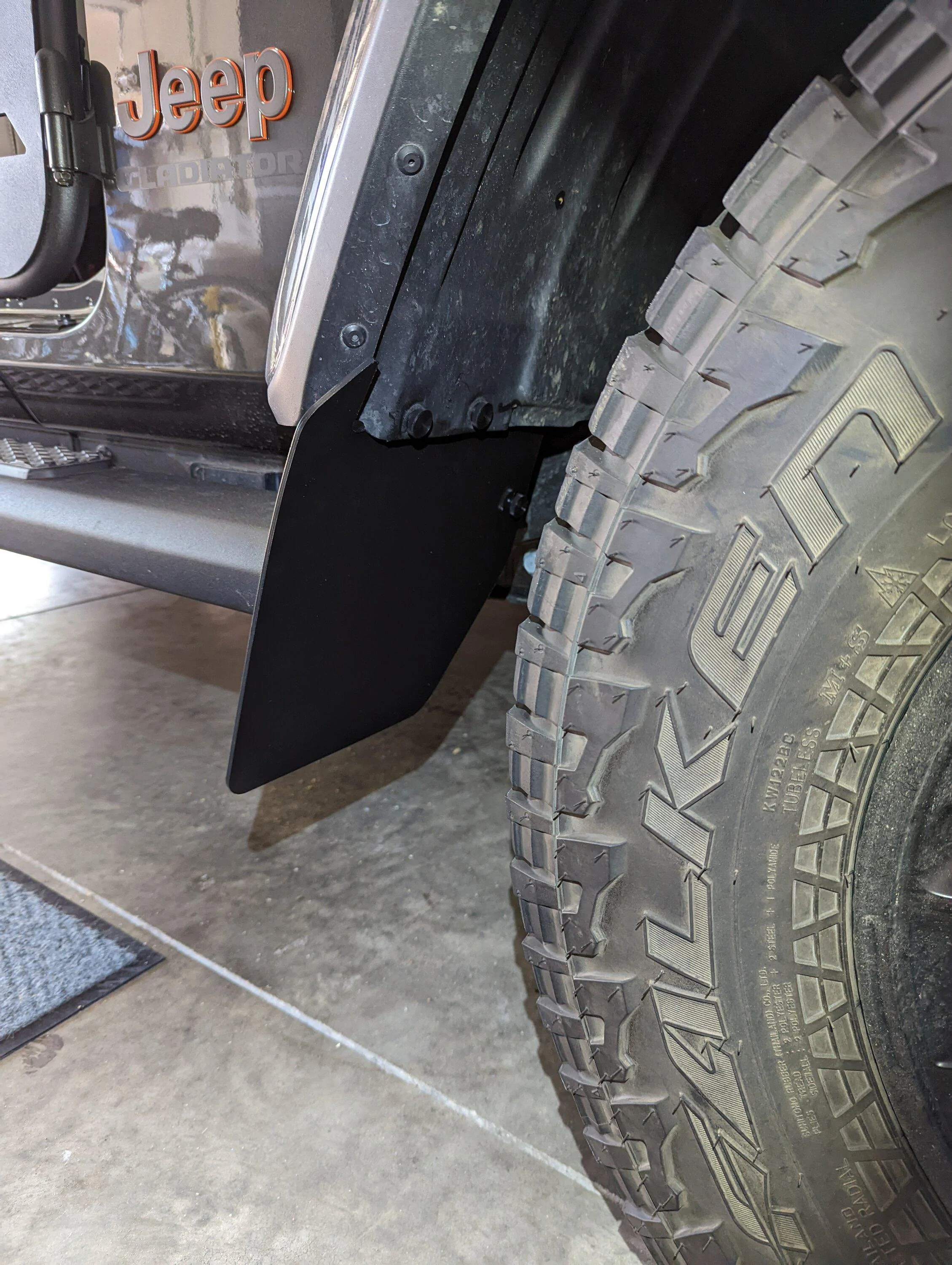Jeep Gladiator Help with paint chipping from rocks PXL_20220819_204922498
