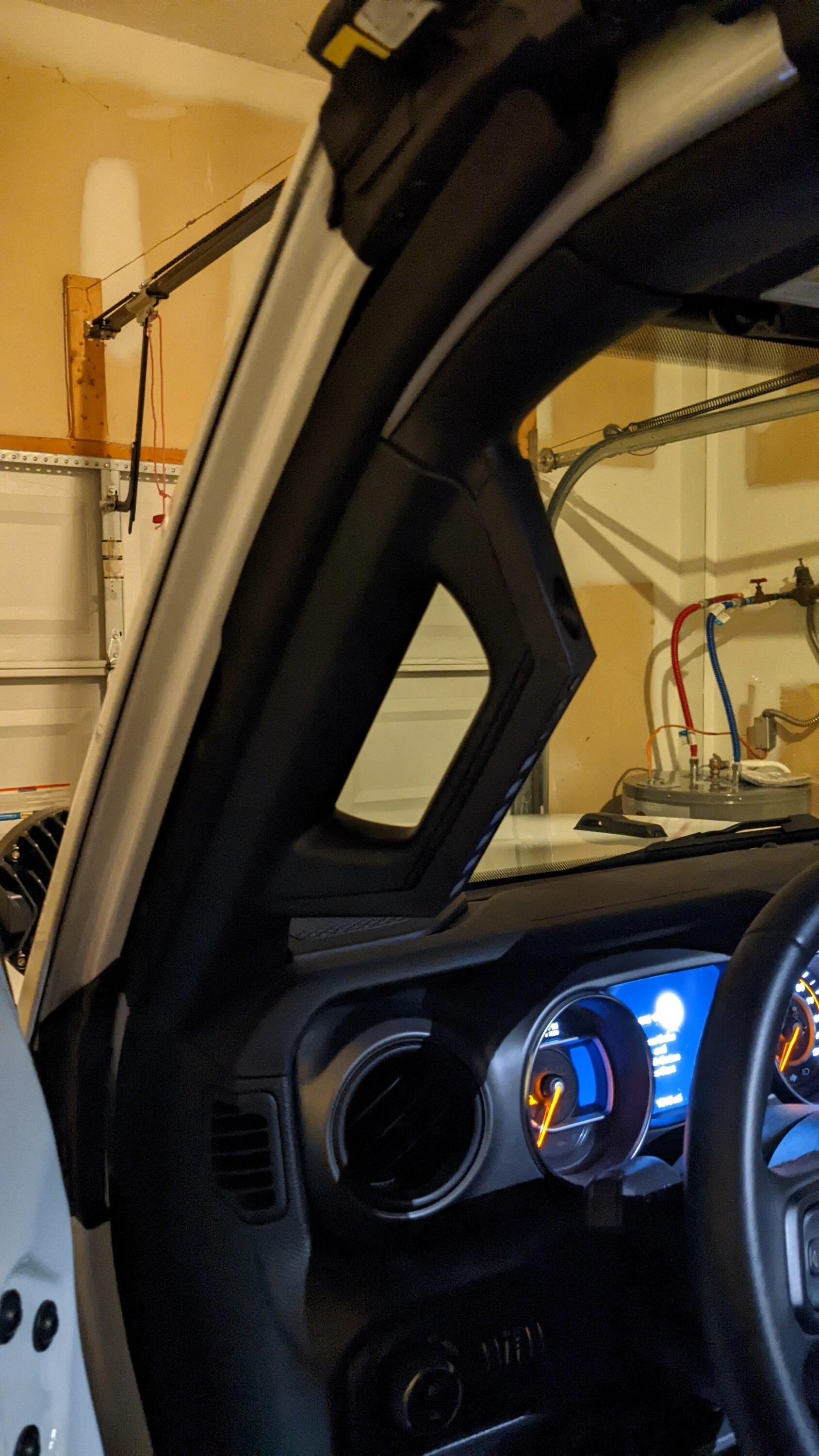 Jeep Gladiator Anyone have experience using a Voswitch JL120 Lower Dash Switch Panel for Jeep Wrangler JL 2018-current and Gladiator 2020-current https://a.co/d/cNY9 PXL_20220822_221049672.MP