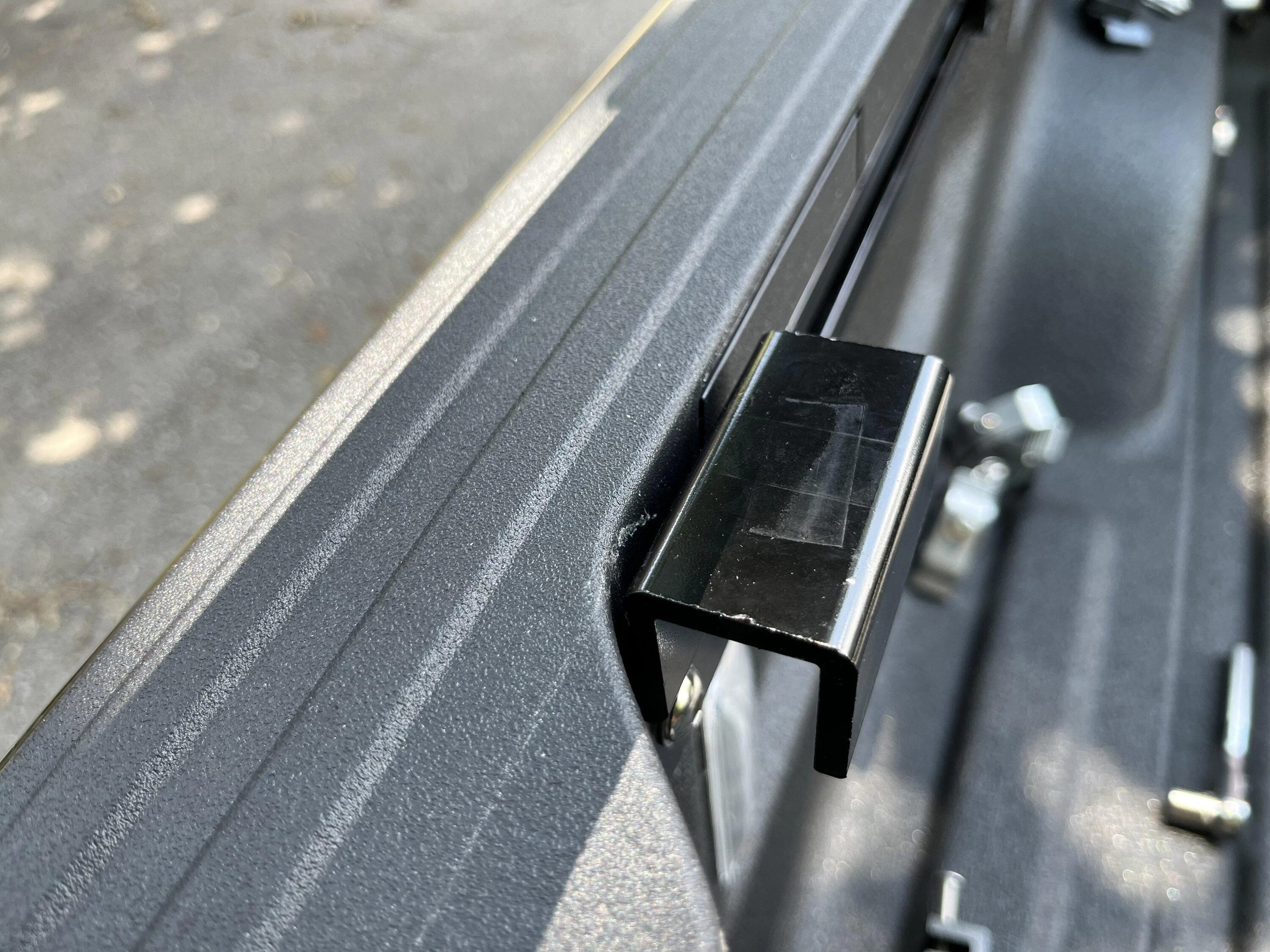 Jeep Gladiator Hard Cover Rack Combo - Elevate & Leer 943DB4E0-0312-4F35-8037-78C5BF2EAB1A