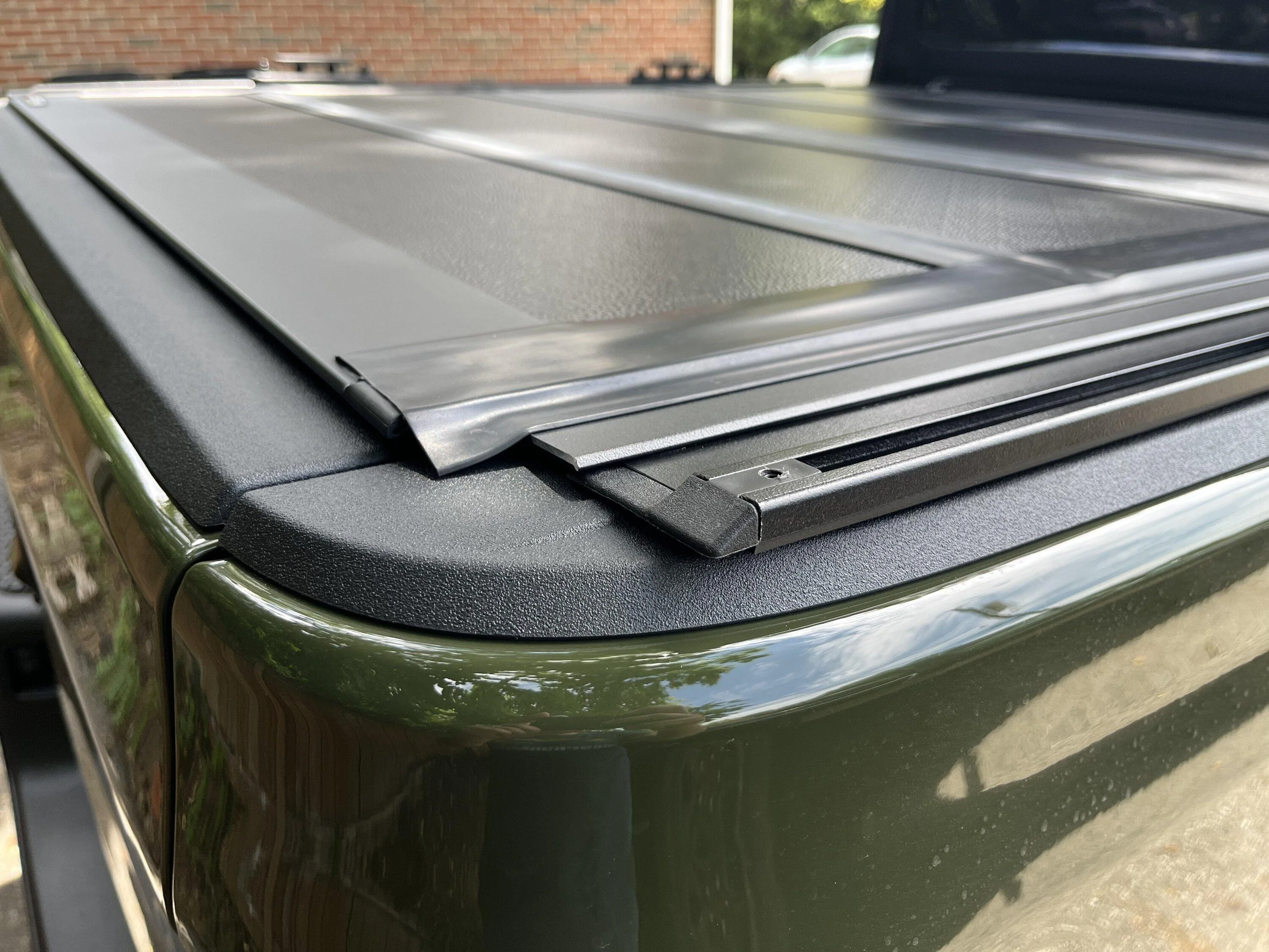 Jeep Gladiator Hard Cover Rack Combo - Elevate & Leer 91E3B714-7F99-4E50-A909-06D43C436314