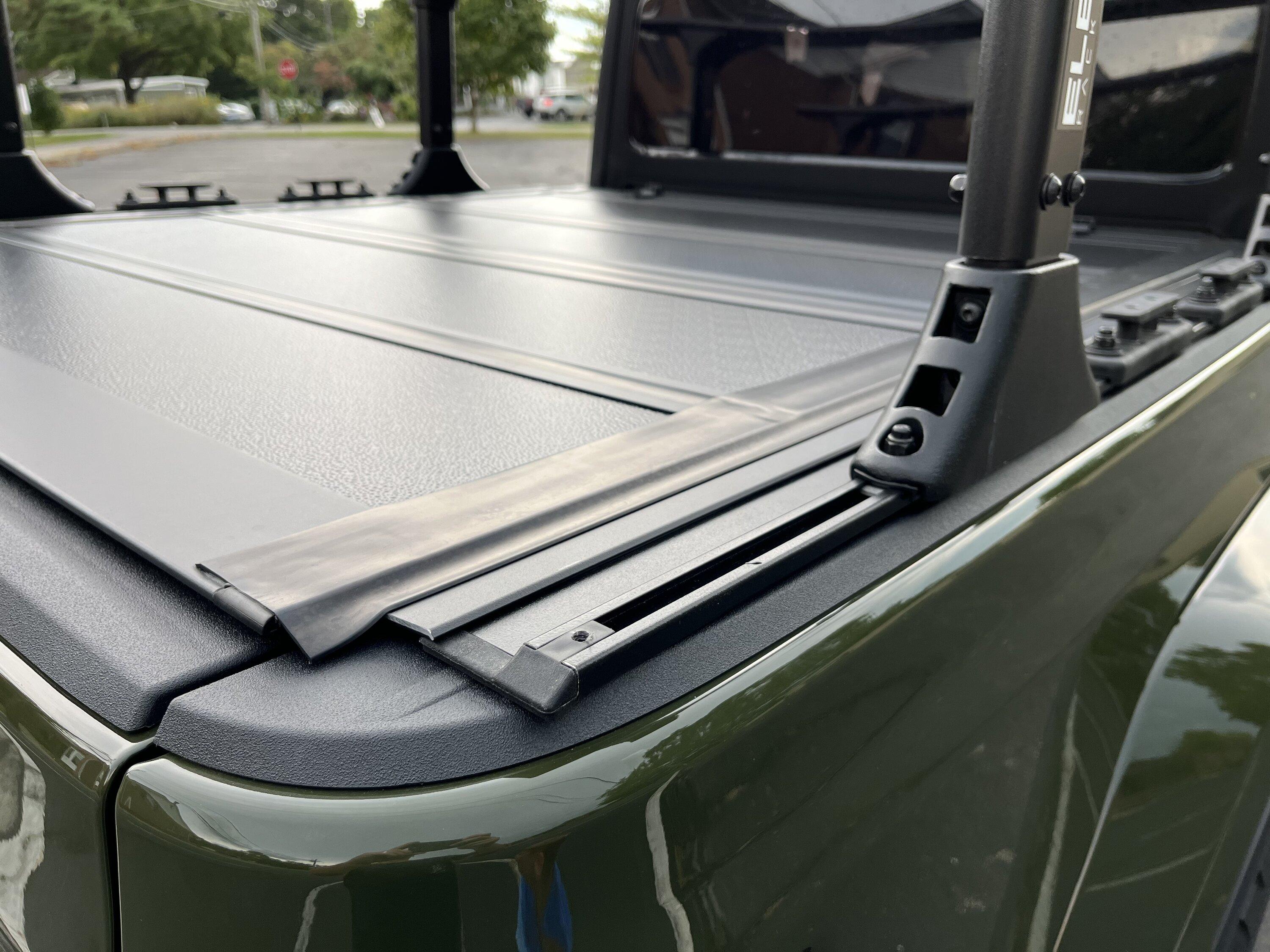 Jeep Gladiator Hard Cover Rack Combo - Elevate & Leer 0CAD8897-5806-481A-8E24-58D2BBB39958