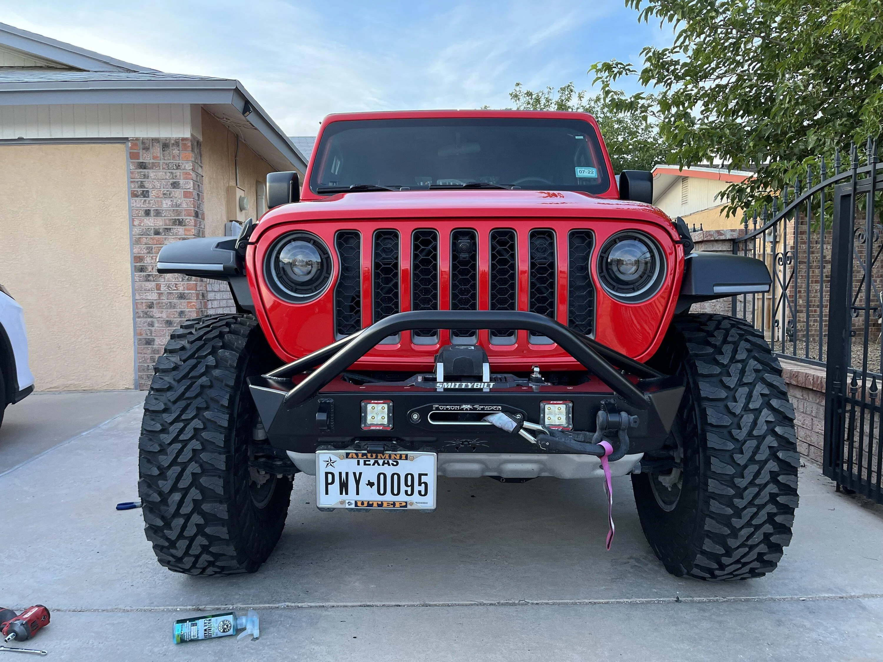 Jeep Gladiator Metal fenders or “plastic”? IMG_5086