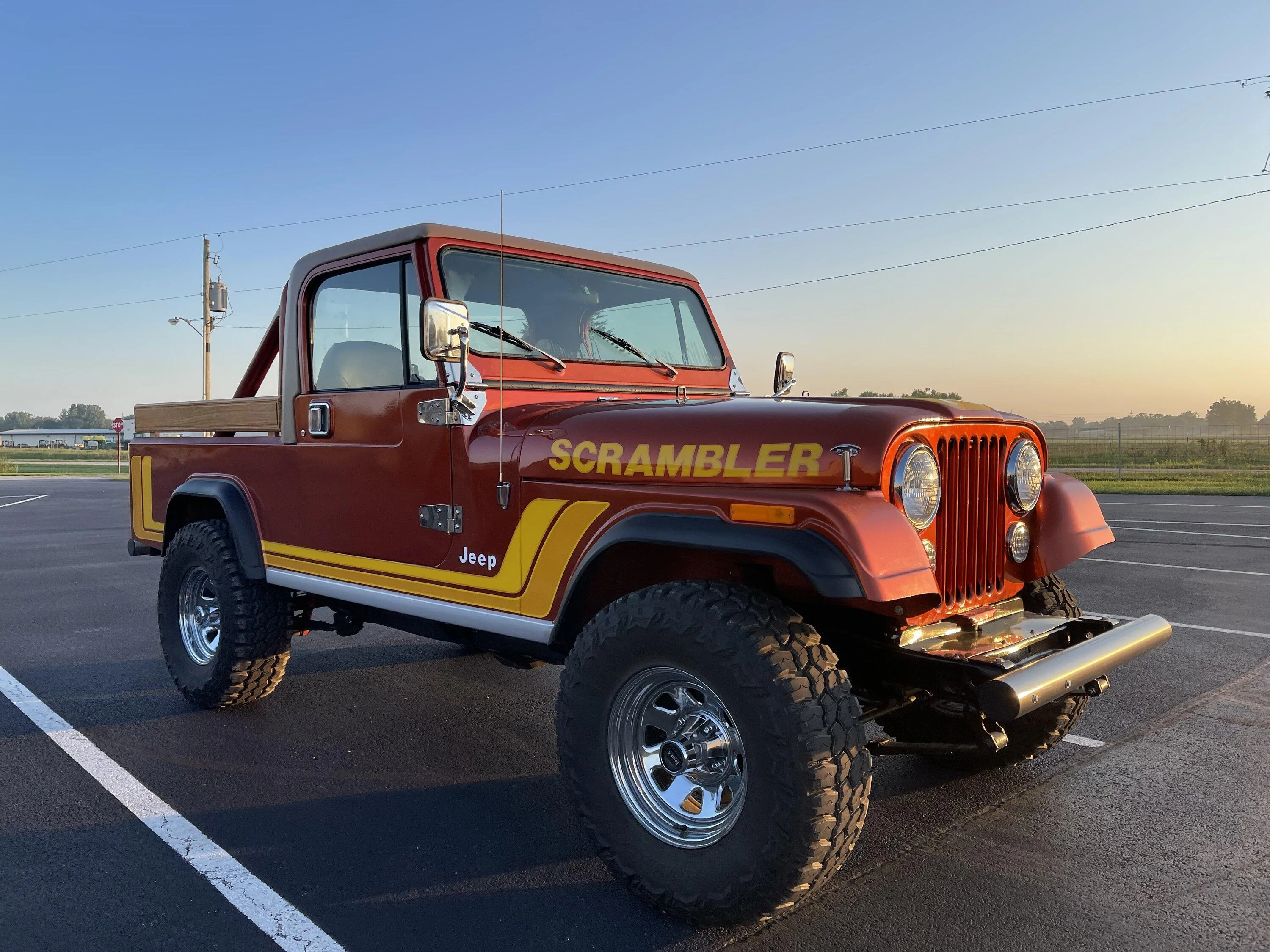 Jeep Gladiator Jeeps Parking Next To Jeeps 7C4B564D-A873-435C-93CC-03EAE9F153D3